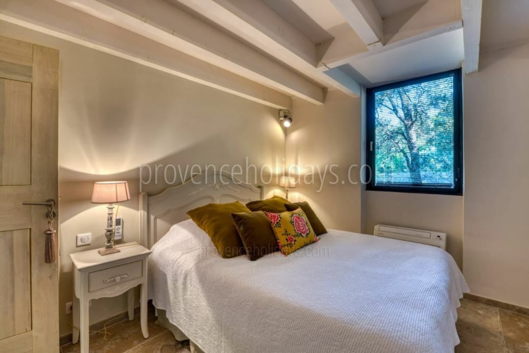 27 - Villa Daurèio: Villa: Bedroom
