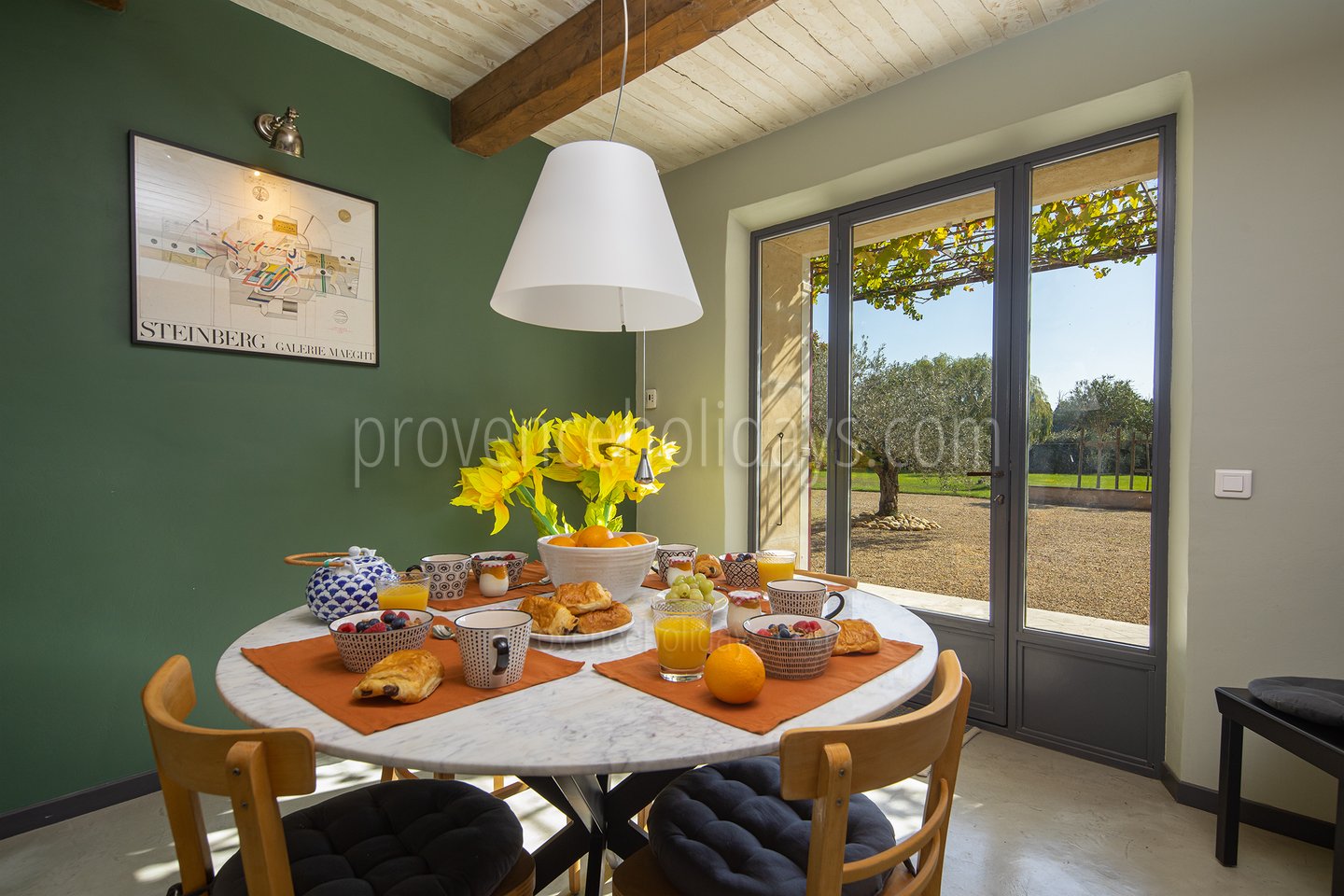18 - Le Mas d\'Orgon: Villa: Interior