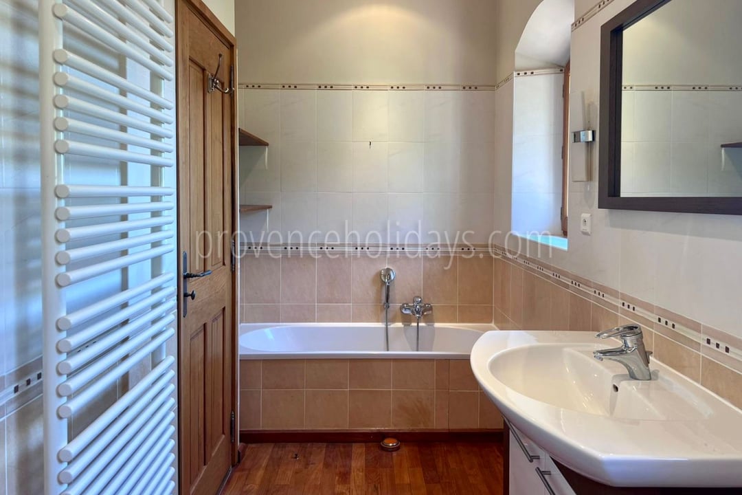 42 - Villa Valery: Villa: Bathroom