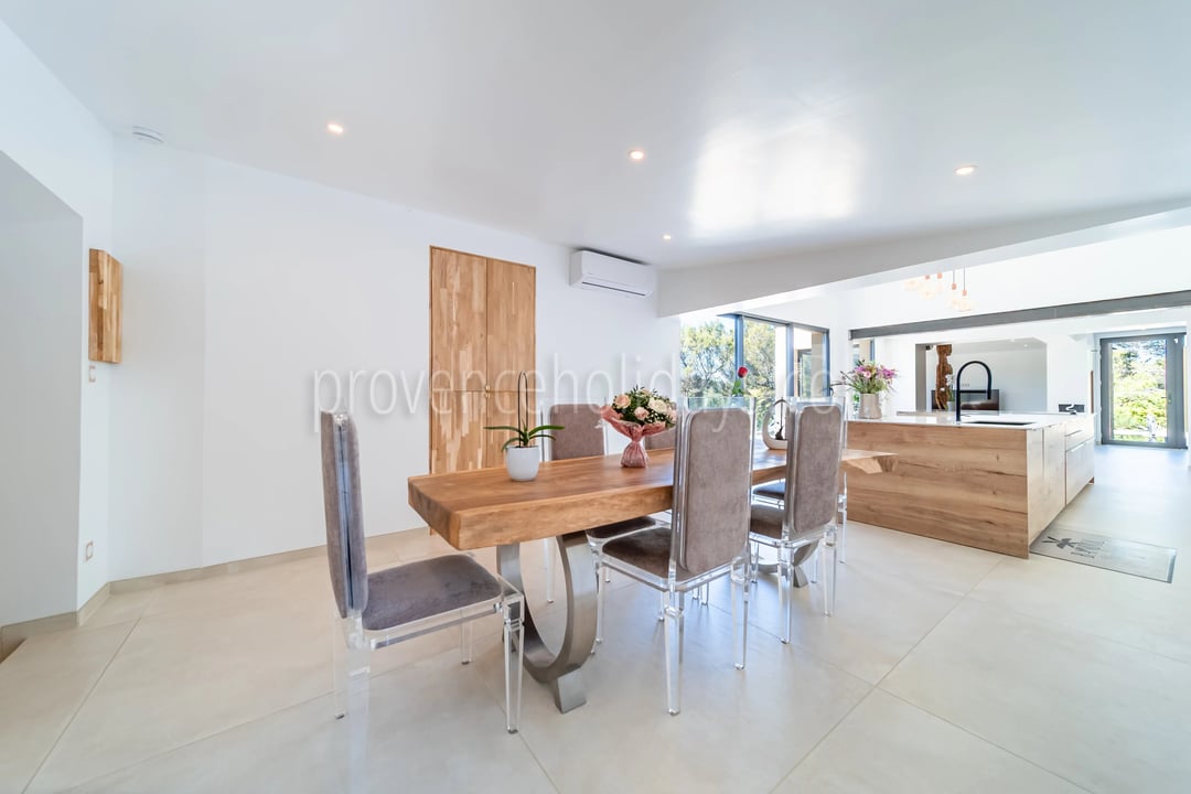 12 - Eigentijdse woning in Villes-sur-Auzon: Villa: Interior