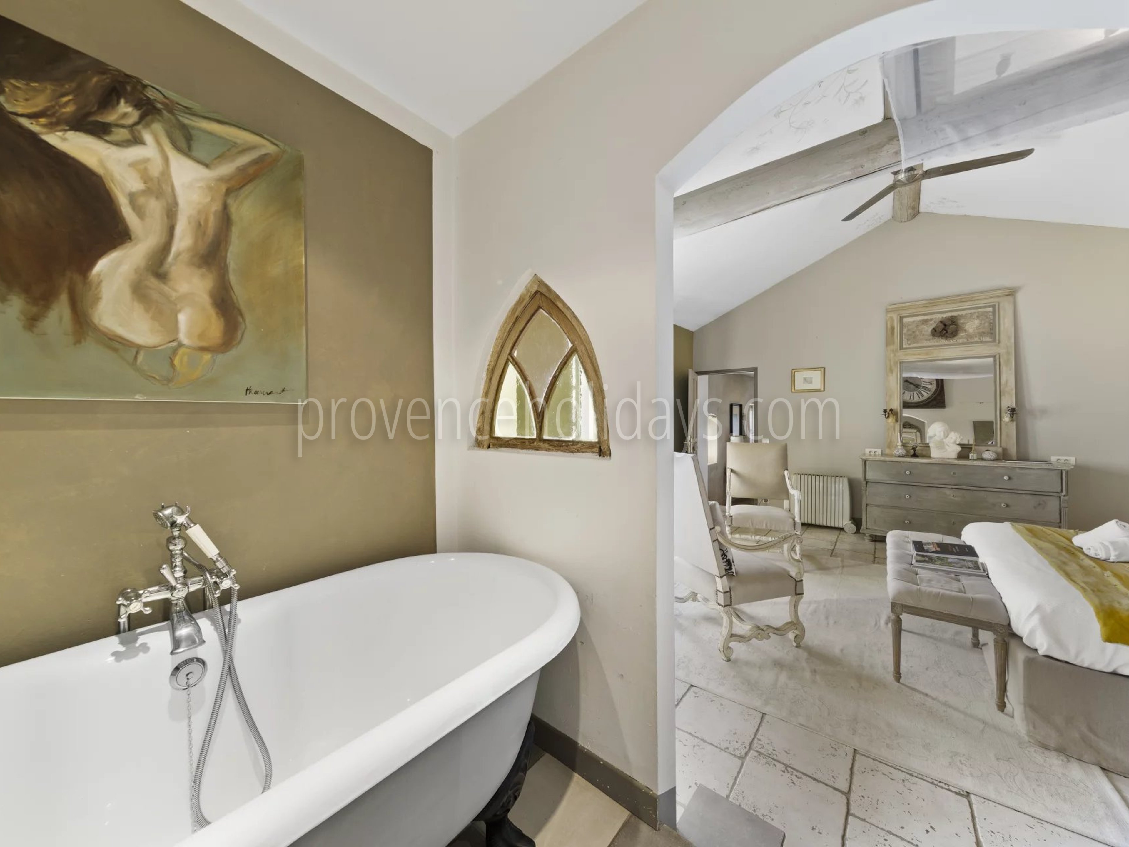 13 - Character mas in Gordes: Villa: Interior
