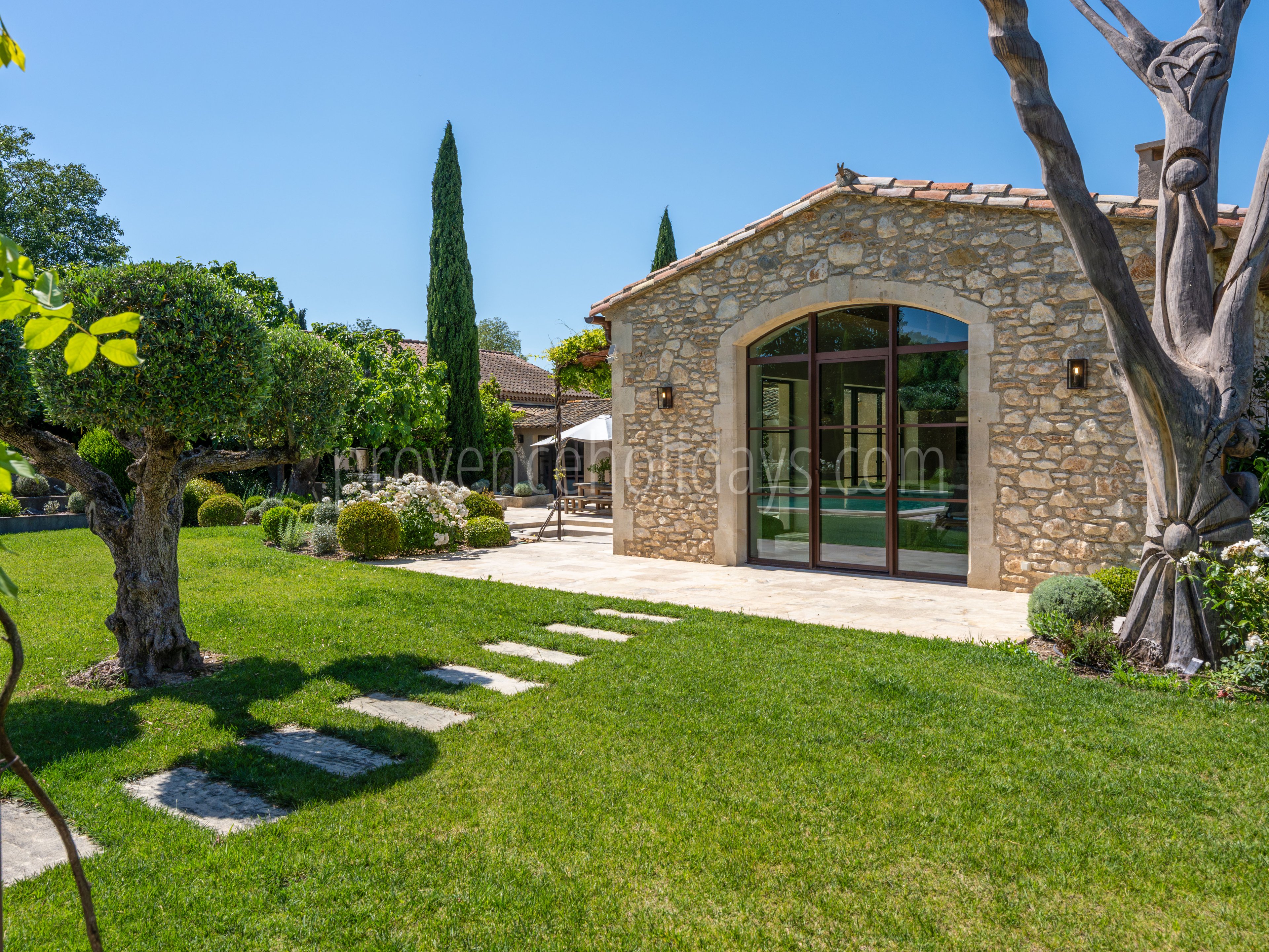 27 - Mas de la Calade: Villa: Exterior