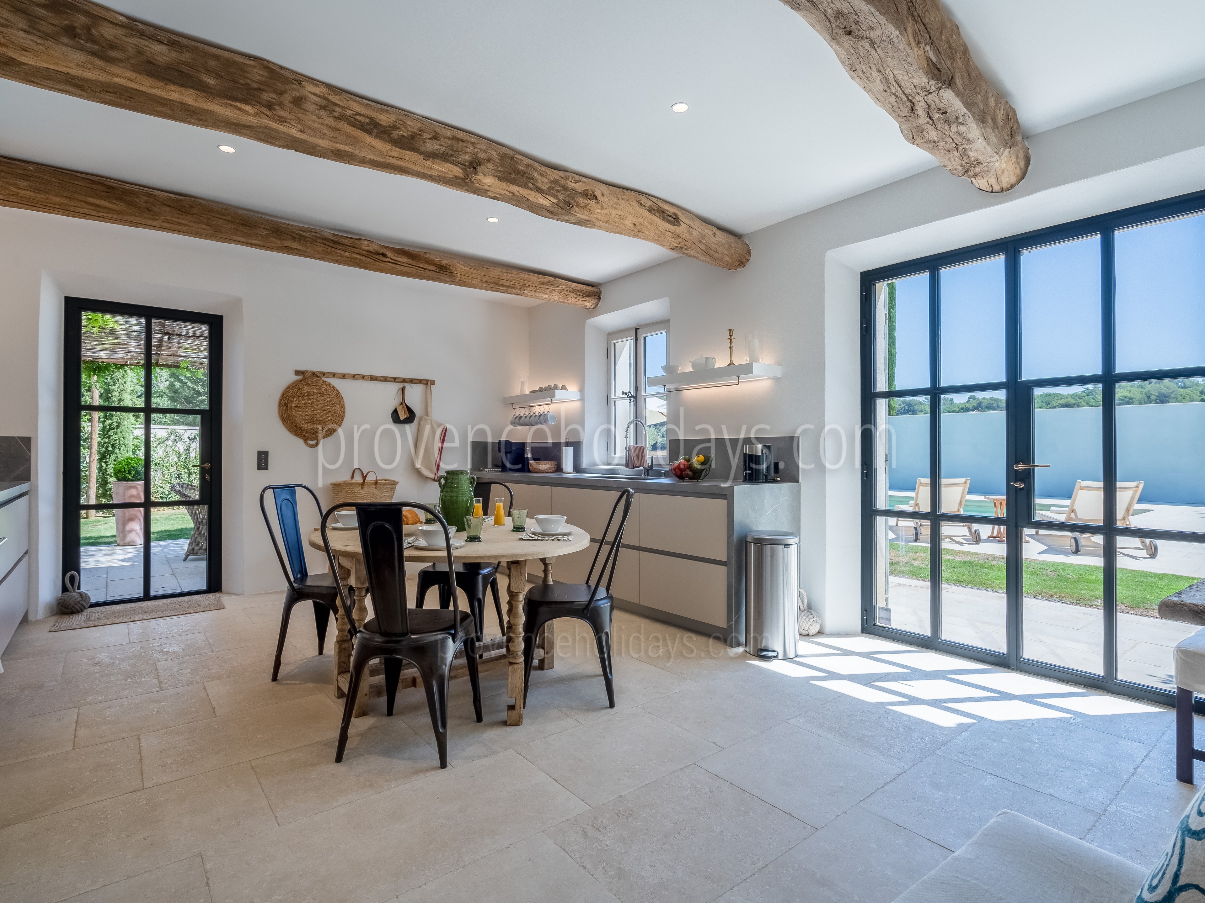 6 - Mas des Vignobles: Villa: Interior