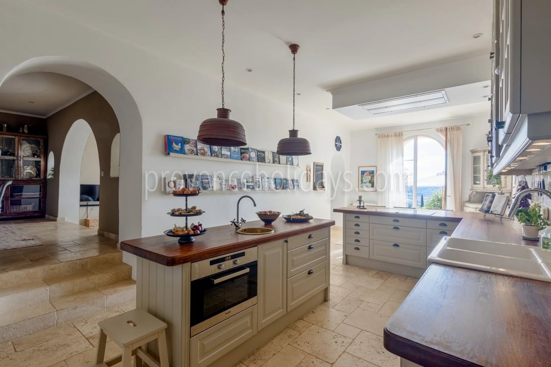 50 - Karakteristiek huis in Cap Bénat: Villa: Interior
