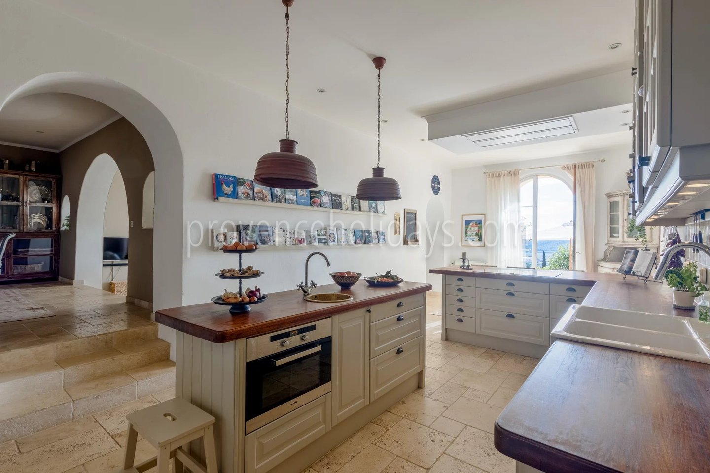 50 - Charaktervolles Haus in Cap Bénat: Villa: Interior