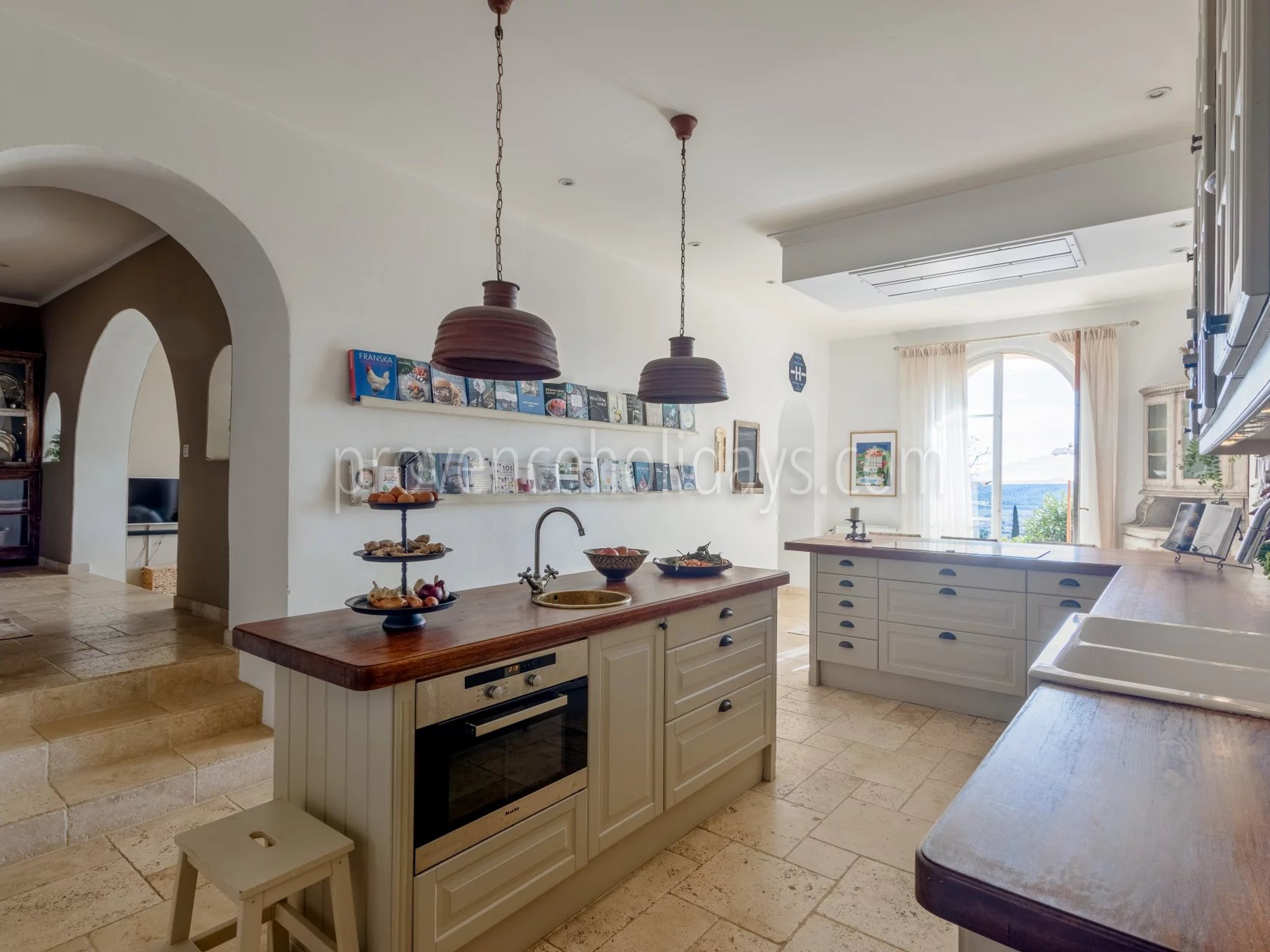 50 - Karakteristiek huis in Cap Bénat: Villa: Interior