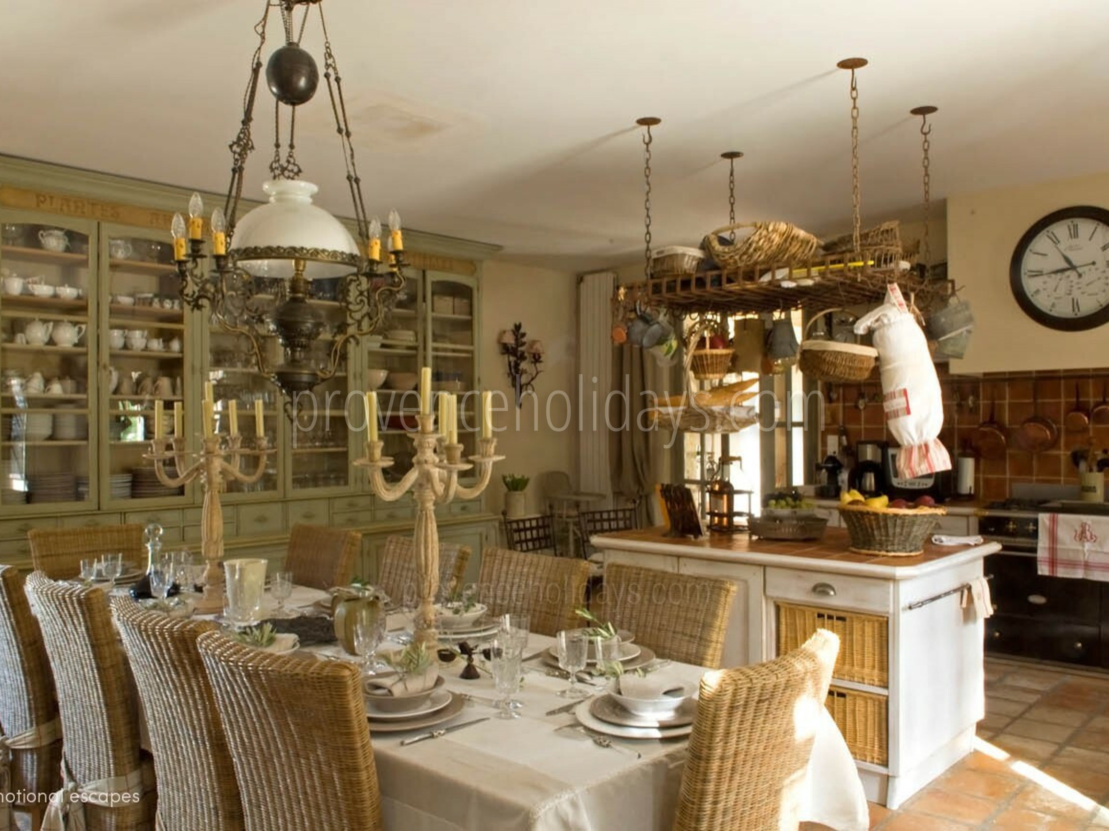 16 - Le Mas des Lavandes: Villa: Interior