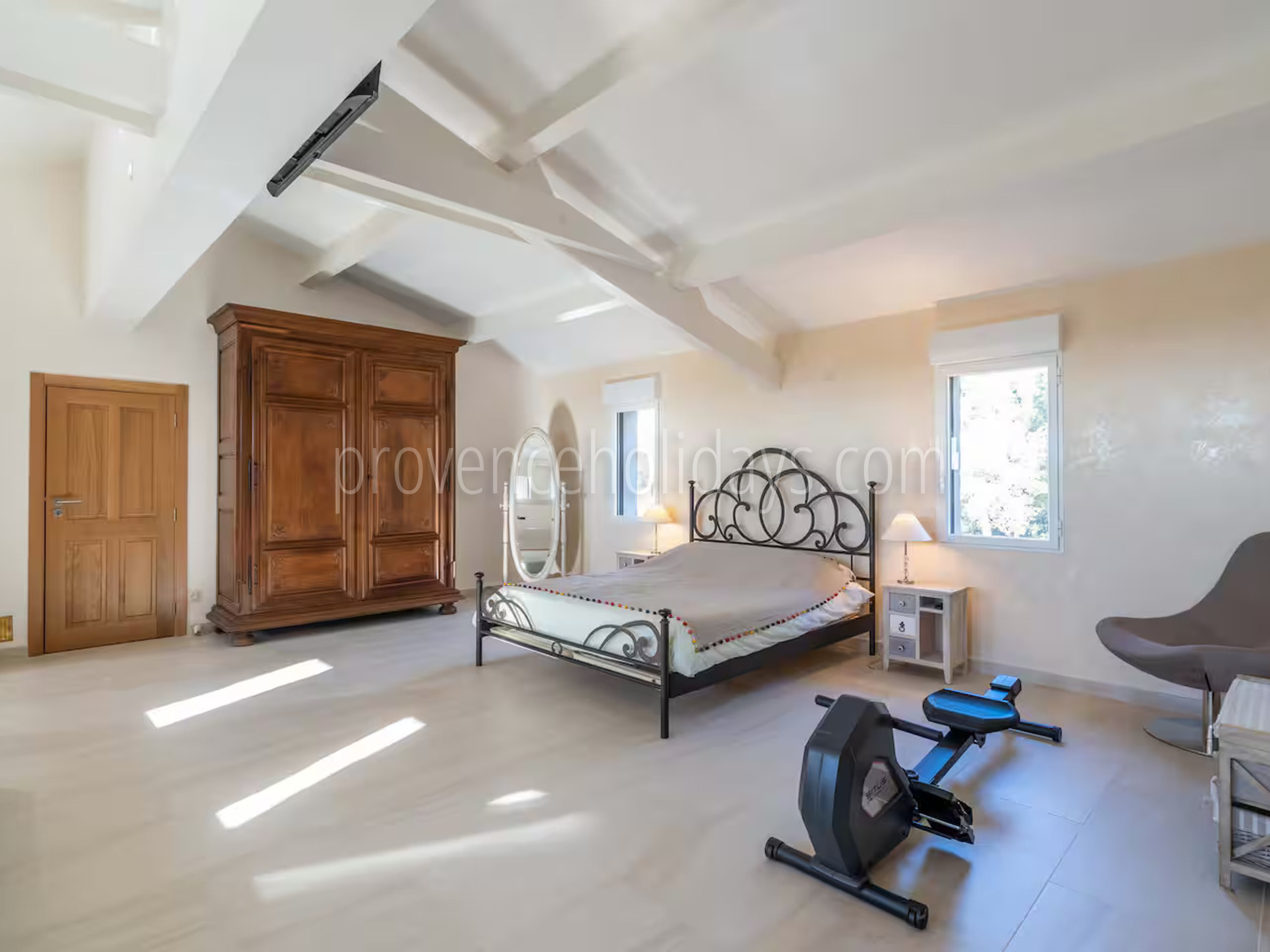 15 - Mas de l\'Eolienne: Villa: Bedroom