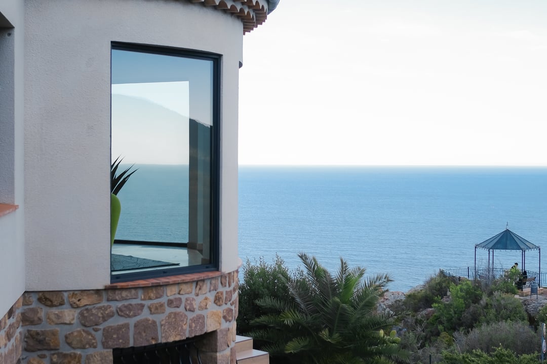 0 - Trayas: Villa: Exterior