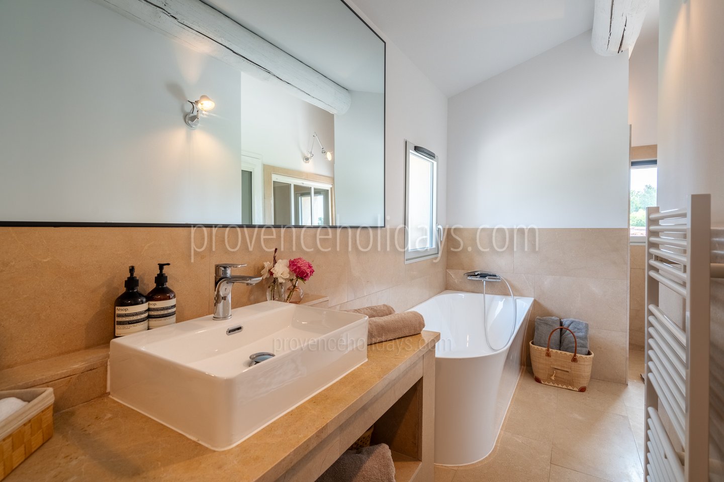 56 - Le Mas du Rollier: Villa: Bathroom