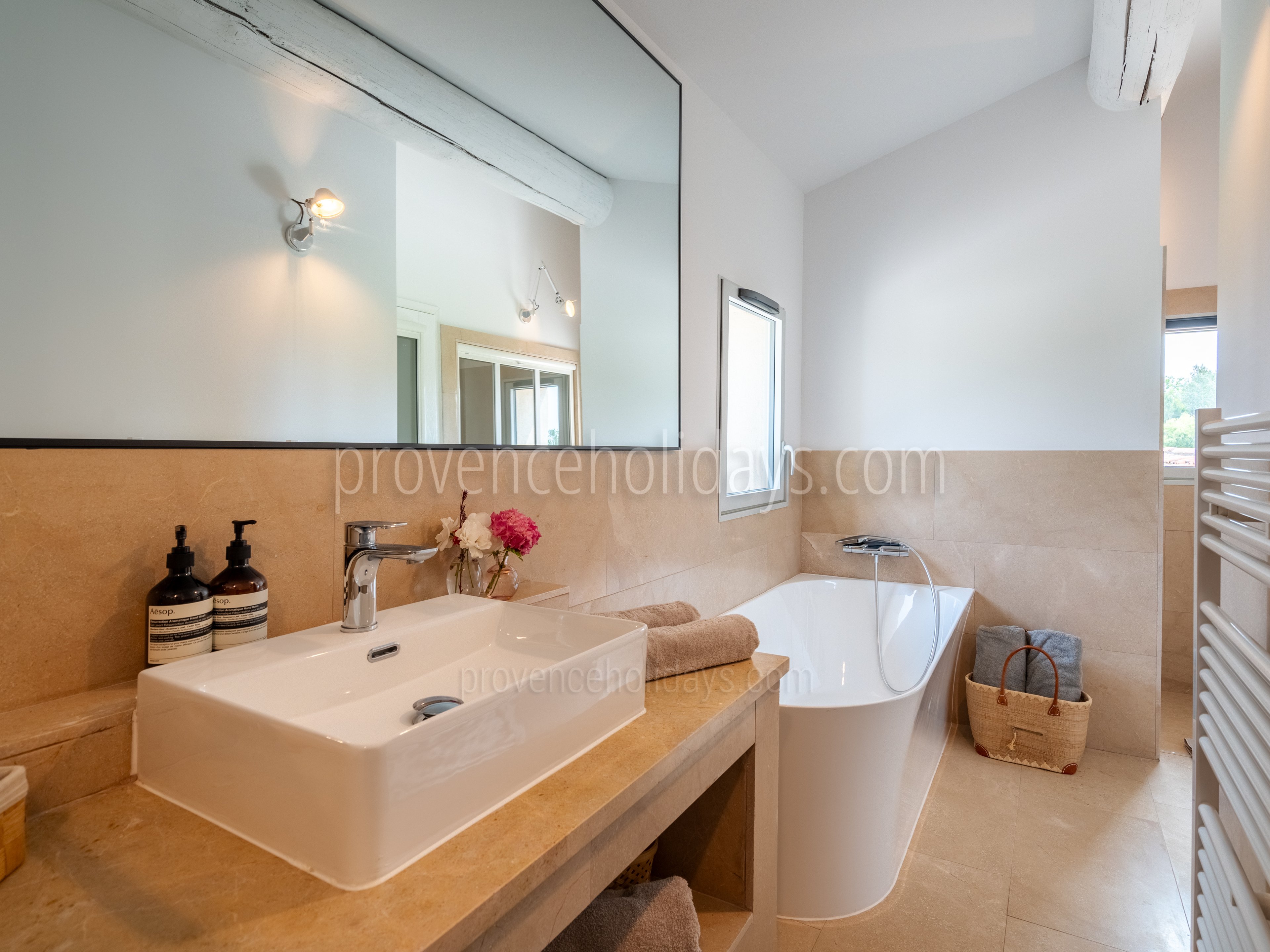 56 - Le Mas du Rollier: Villa: Bathroom