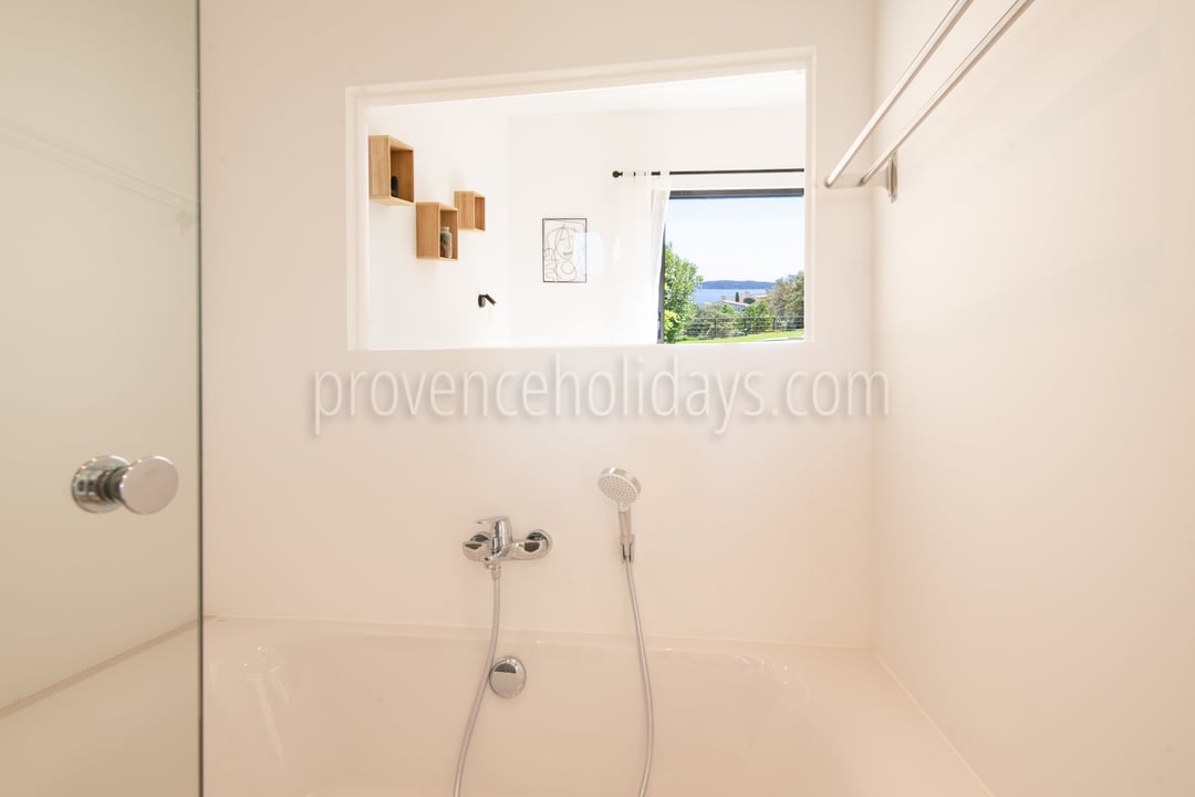 16 - Villa Baya: Villa: Bathroom