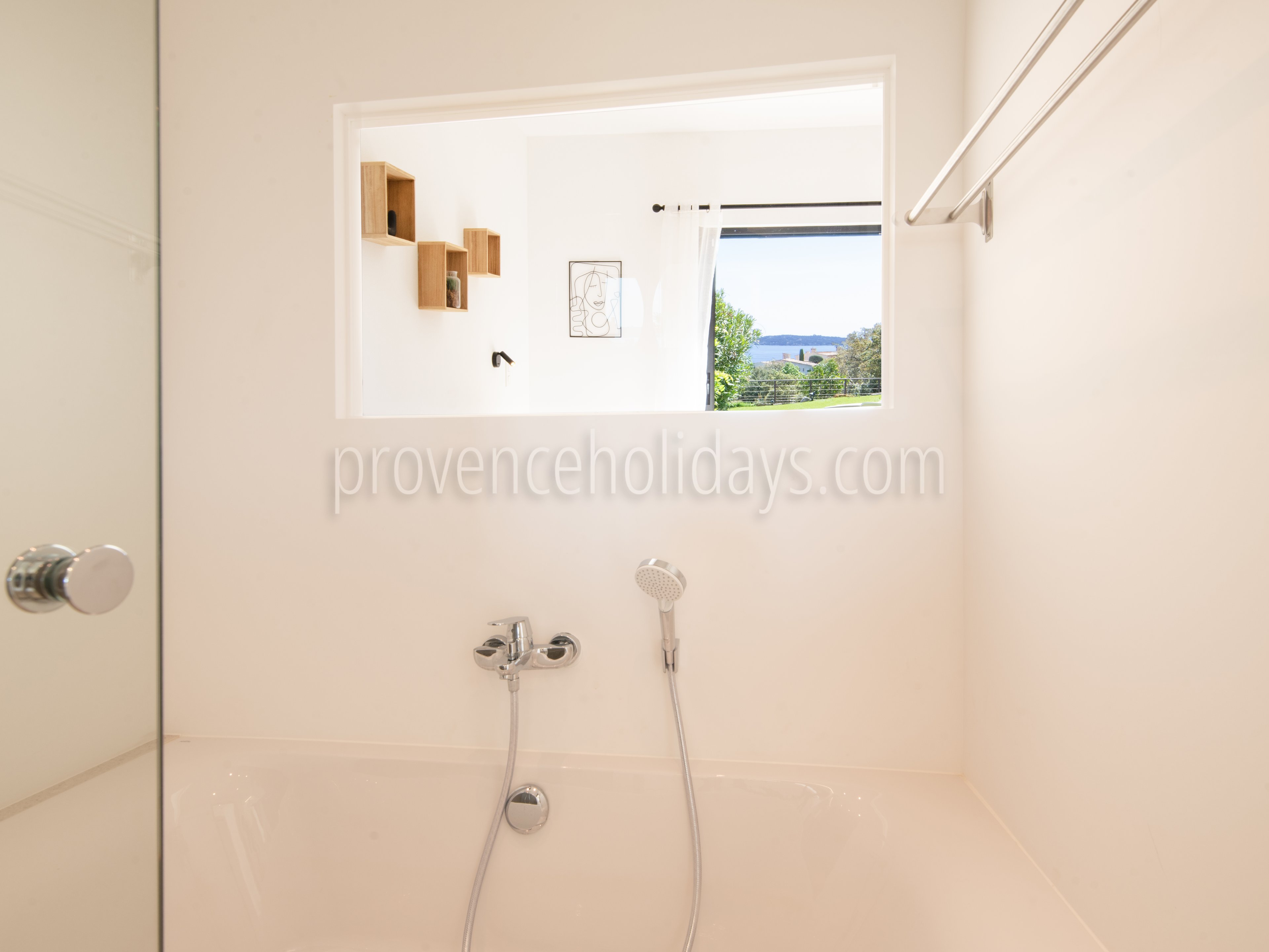 16 - Villa Baya: Villa: Bathroom