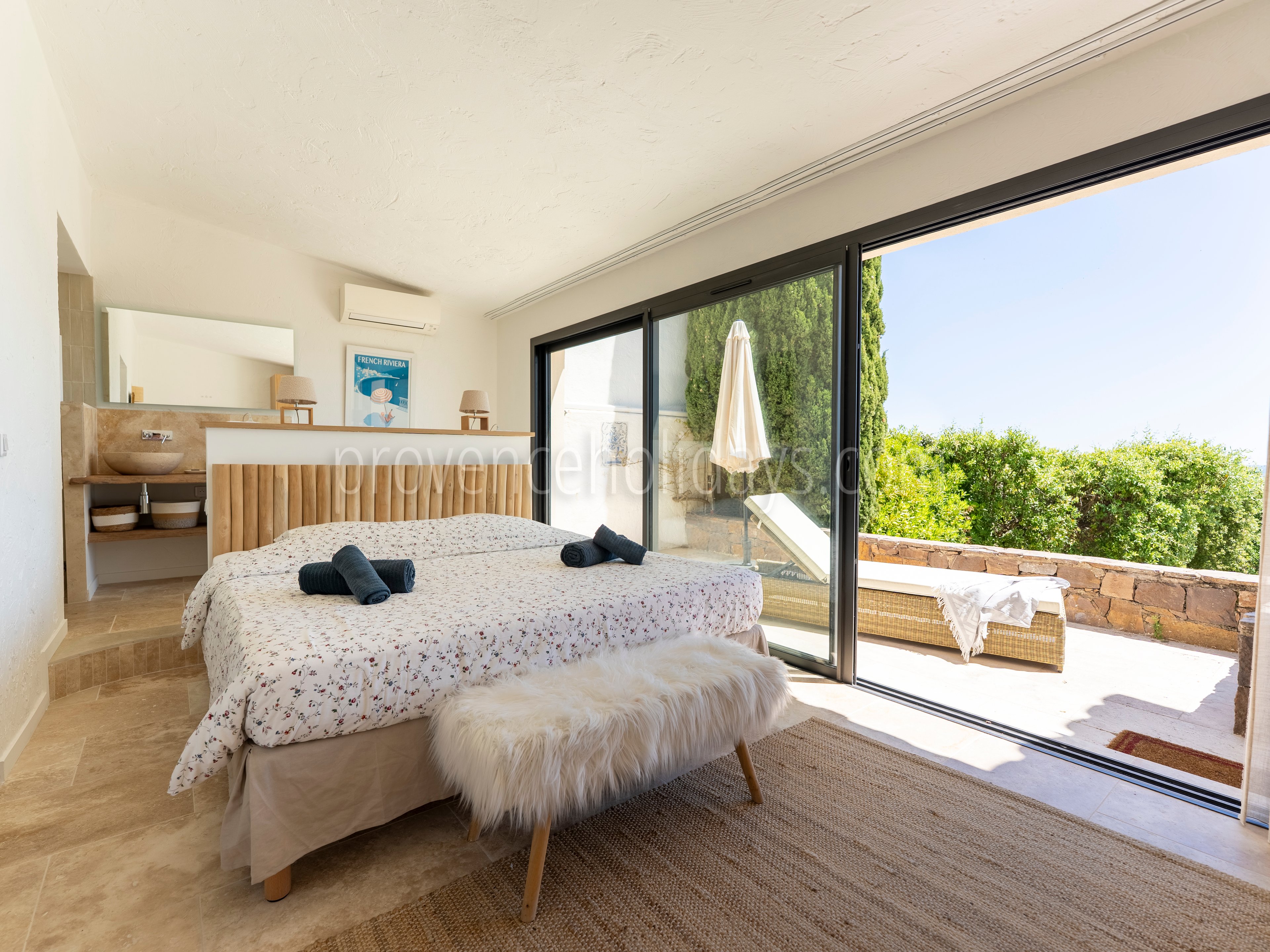 3 - Villa Lagon: Villa: Bedroom
