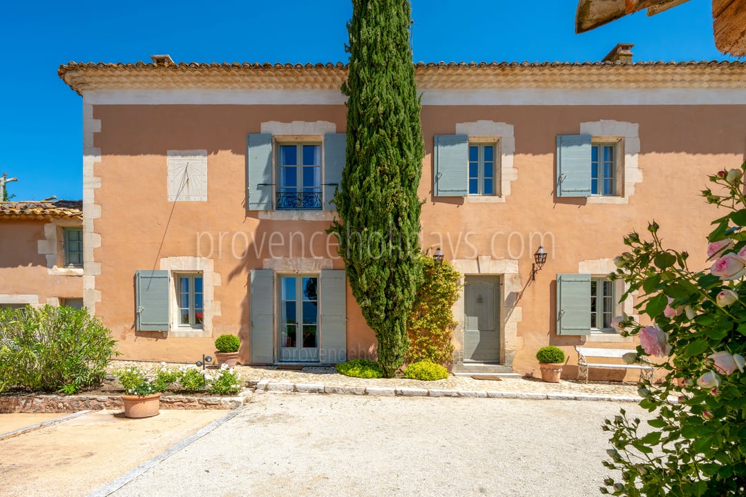 22 - La Bastide Incarnat: Villa: Exterior