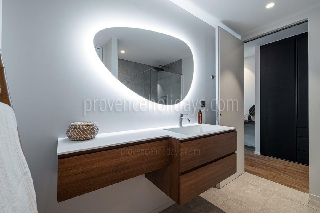 21 - Villa Vista: Villa: Bathroom