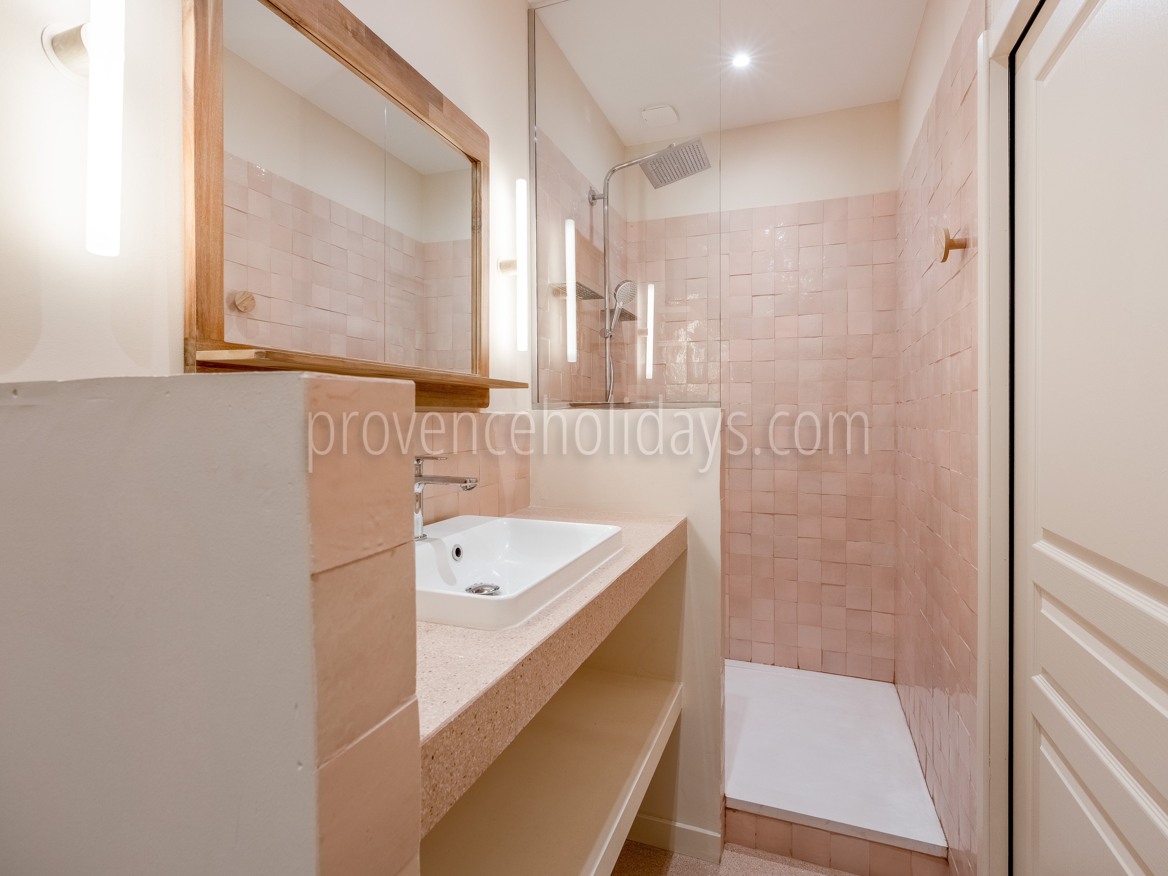12 - Villa Marius: Villa: Bathroom