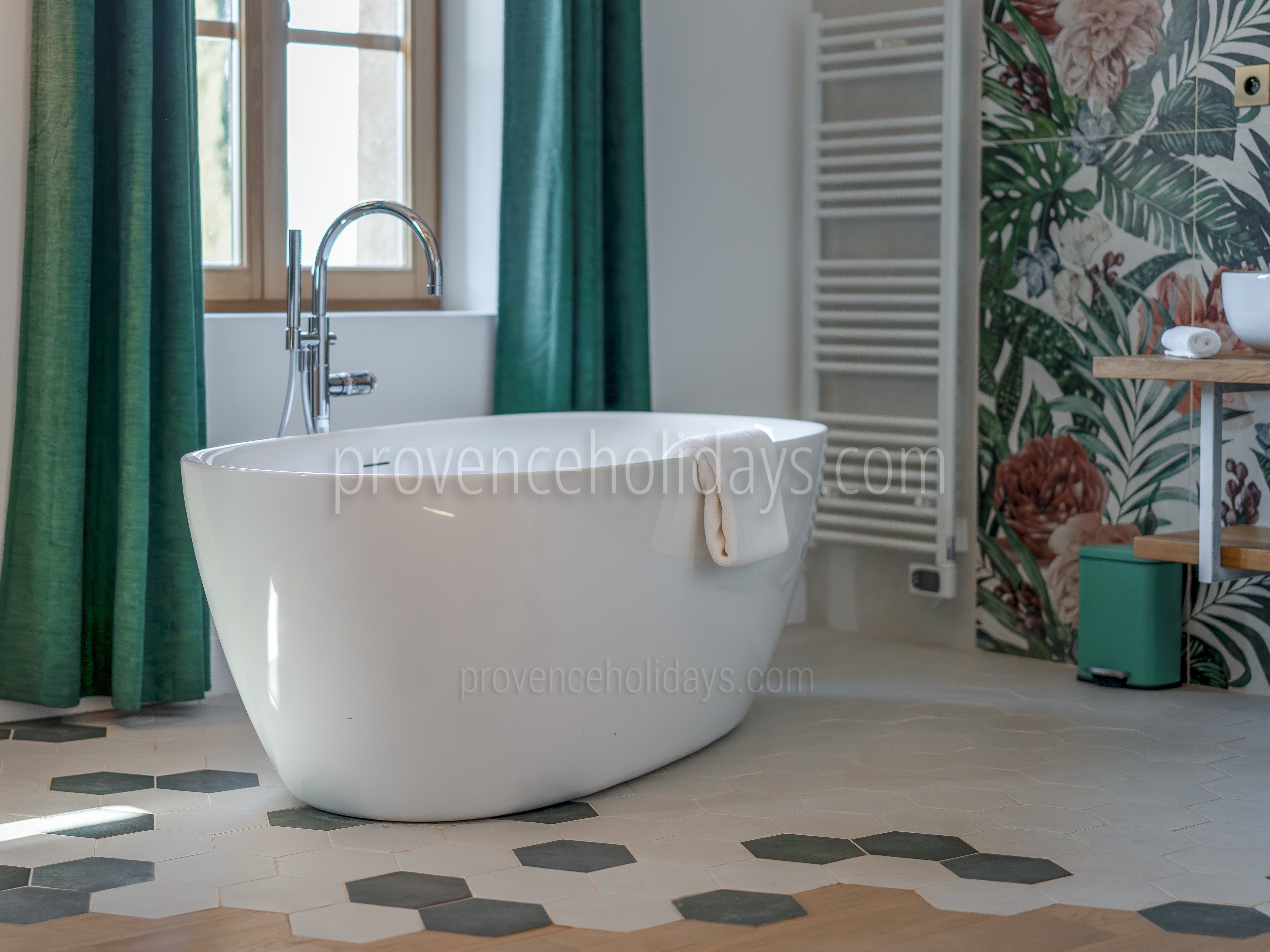 31 - Mas de Bellevue: Villa: Bathroom