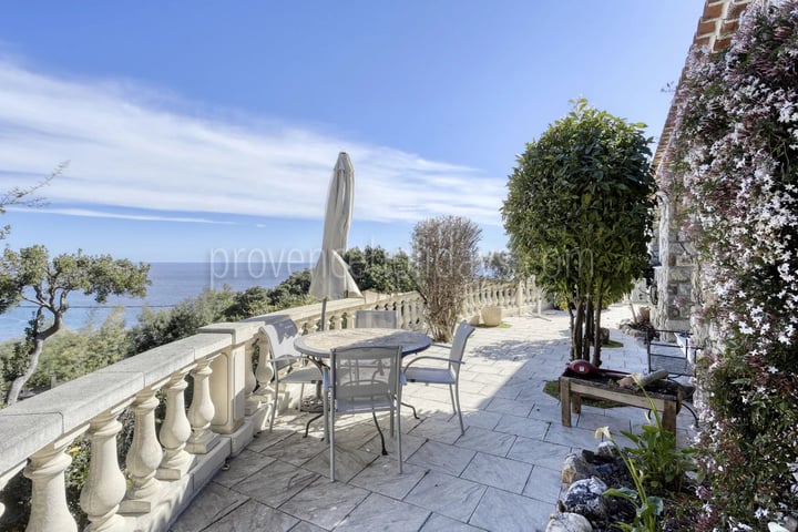 10 - Villa avec jardin arboré à Rayol-Canadel-sur-Mer: Villa: Exterior