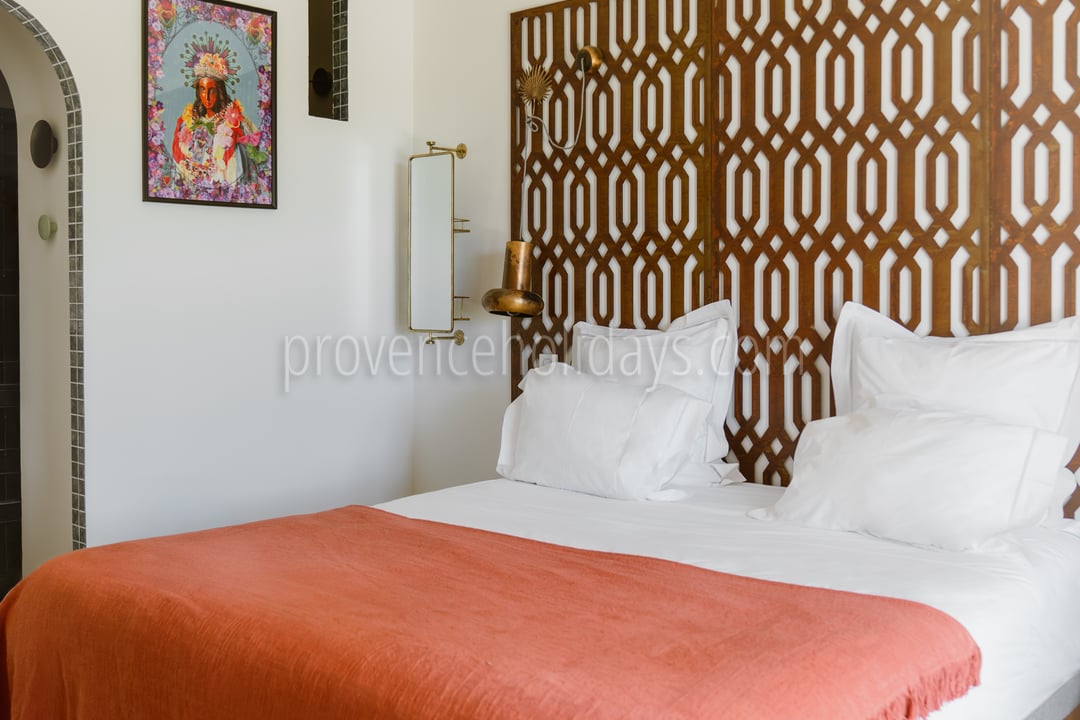 20 - Le Mas Sainte Marie: Villa: Bedroom