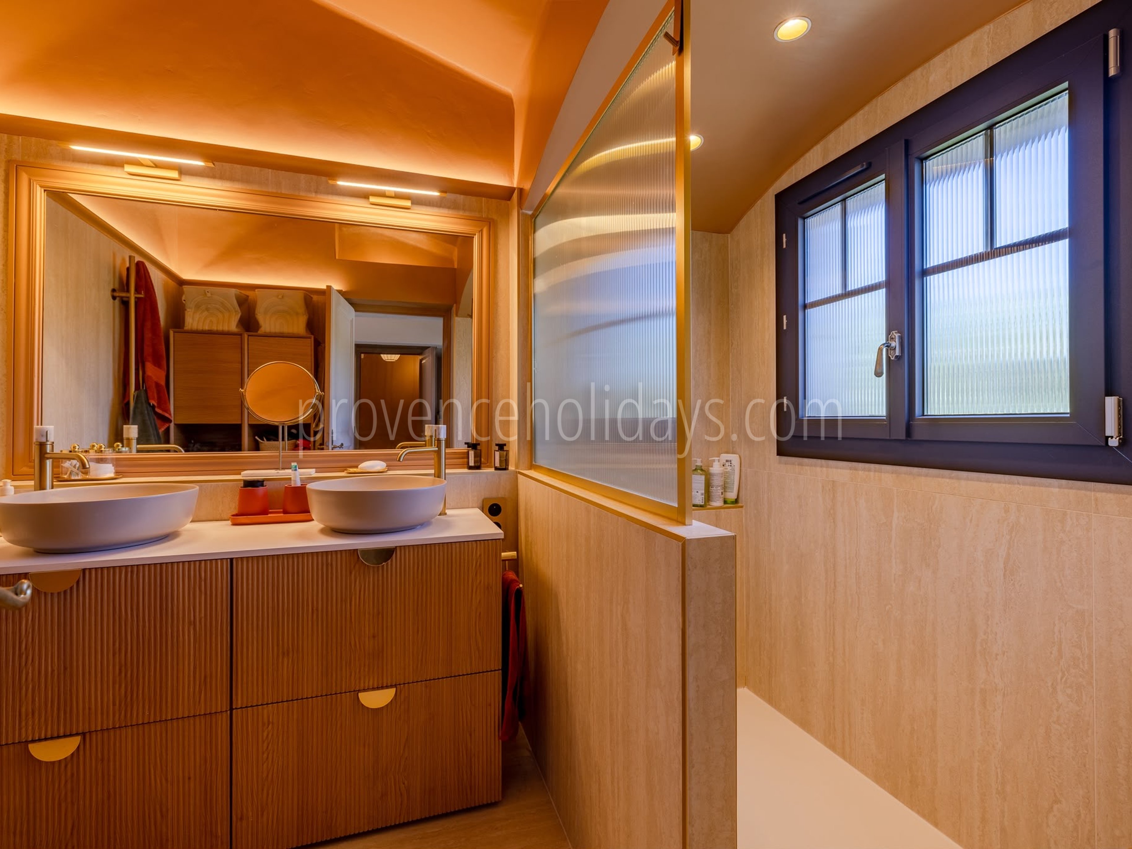 5 - Villa Atome: Villa: Bathroom