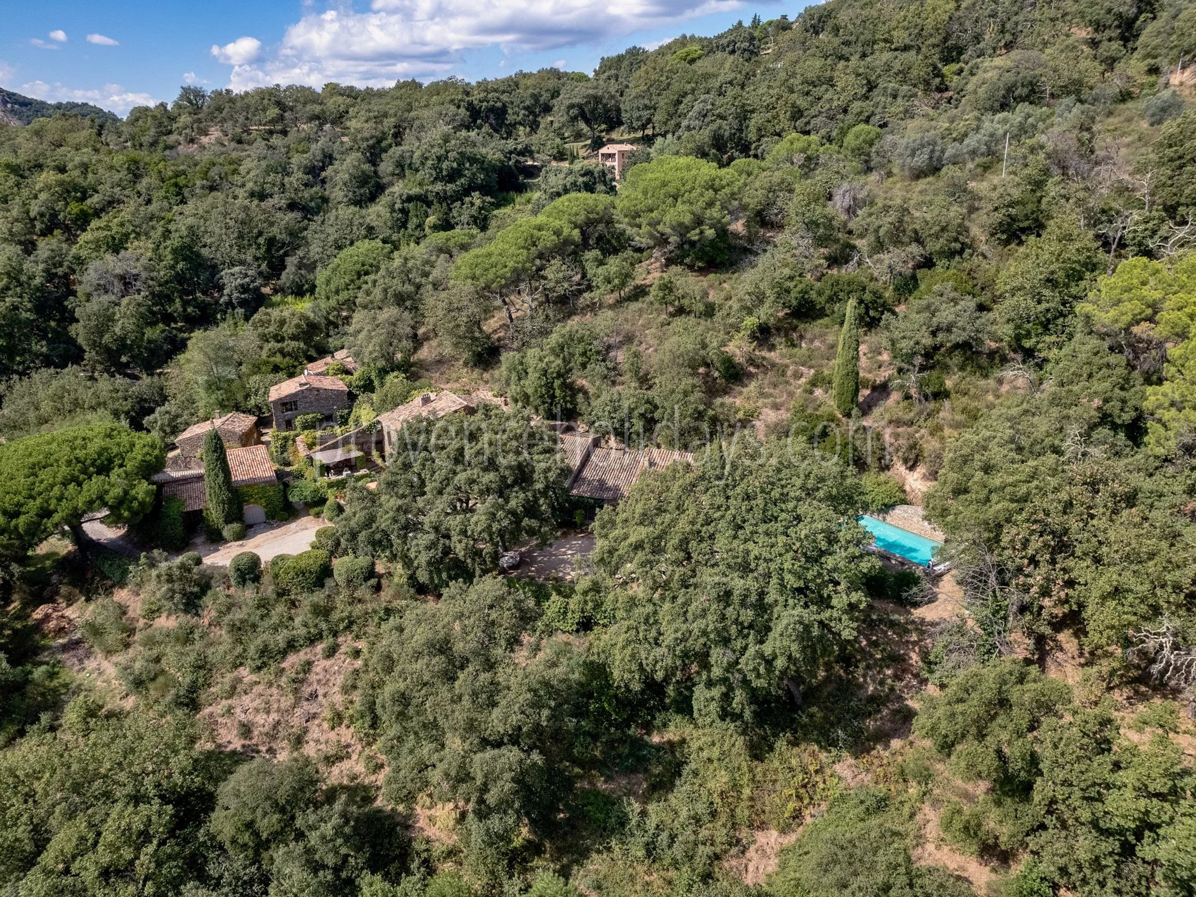 20 - Steinernes hameau in La Garde-Freinet: Villa: Exterior