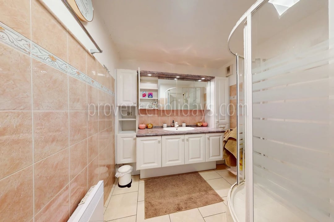 55 - Appartement in Cavalaire-sur-Mer: Villa: Bathroom