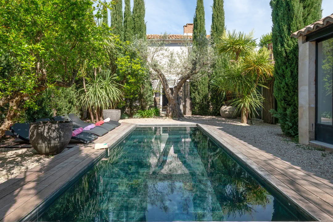 3 - L\'Hôtel Particulier: Villa: Exterior