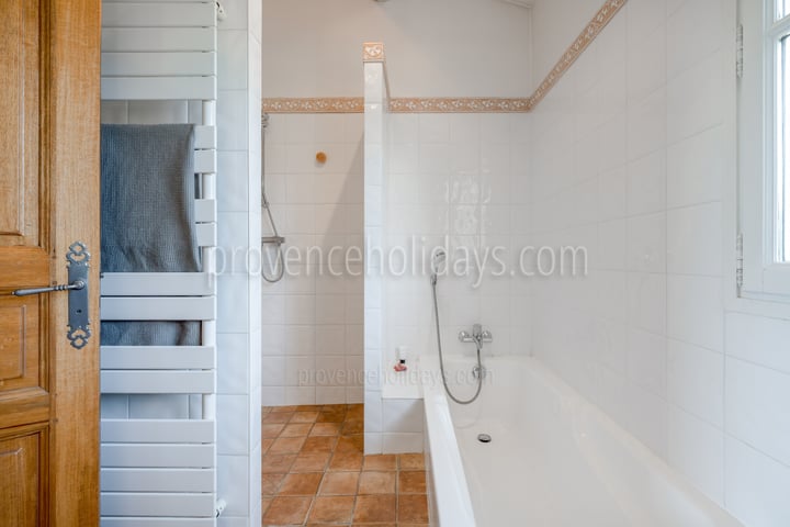 41 - Maison Ferdinand: Villa: Bathroom