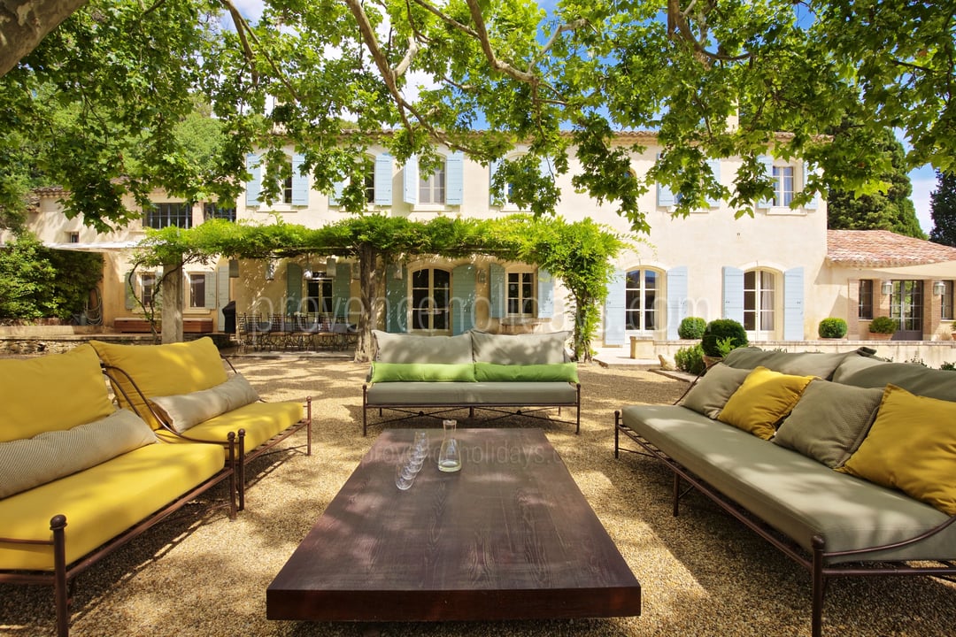 8 - Mas Provence: Villa: Exterior