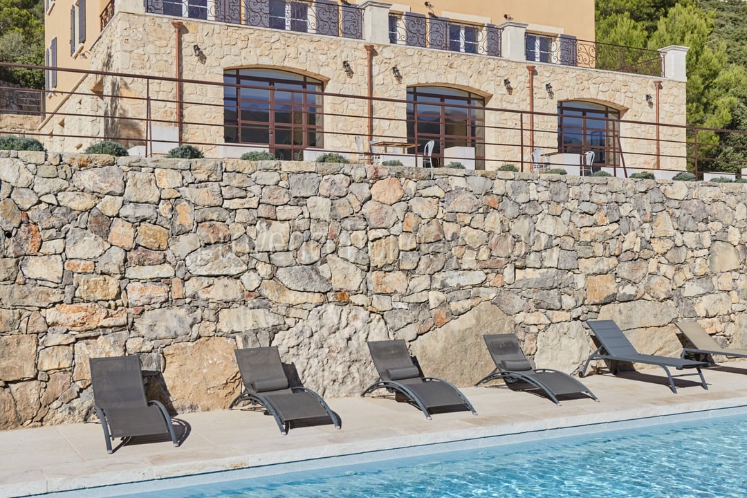34 - À l\'Ombre de Cézanne: Villa: Pool