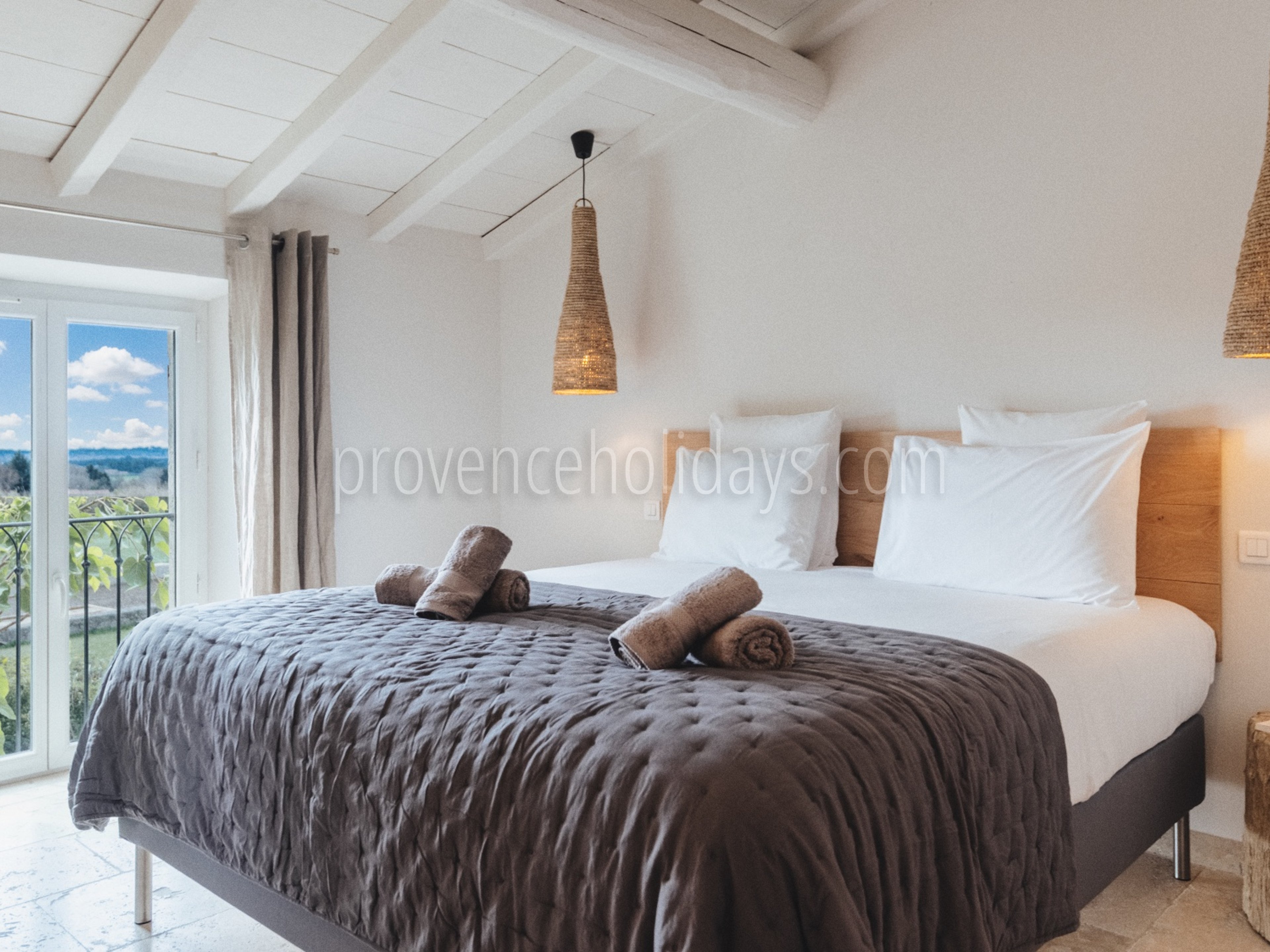 56 - Mas Calisson: Villa: Bedroom