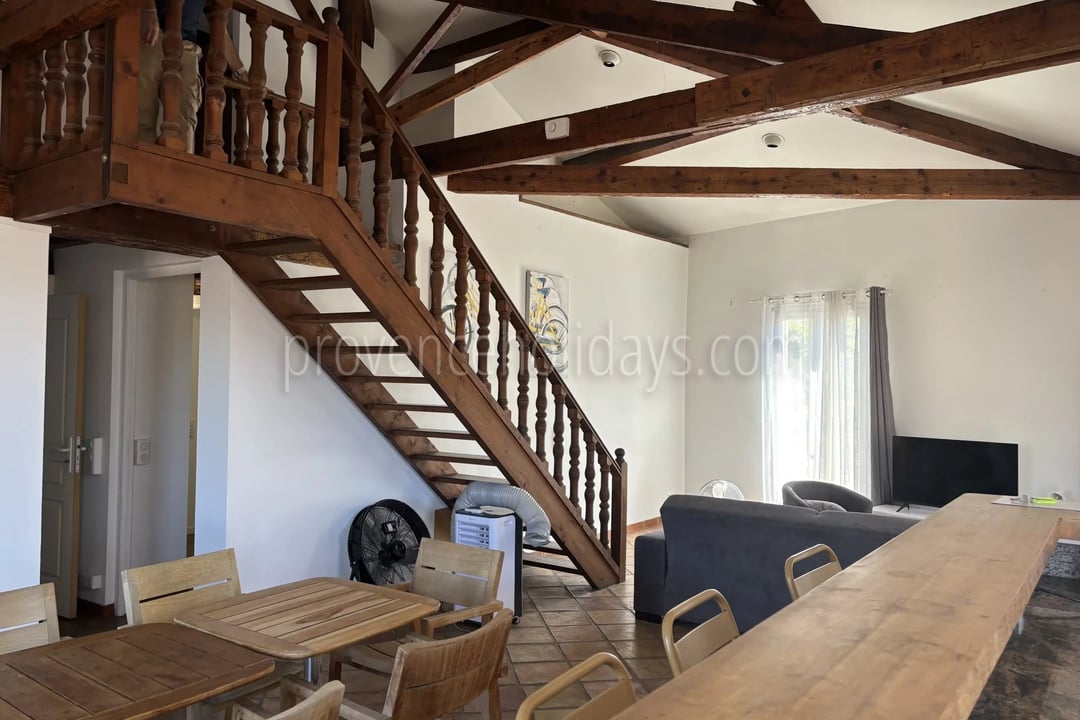 Town house with extensive garages in central Cannes