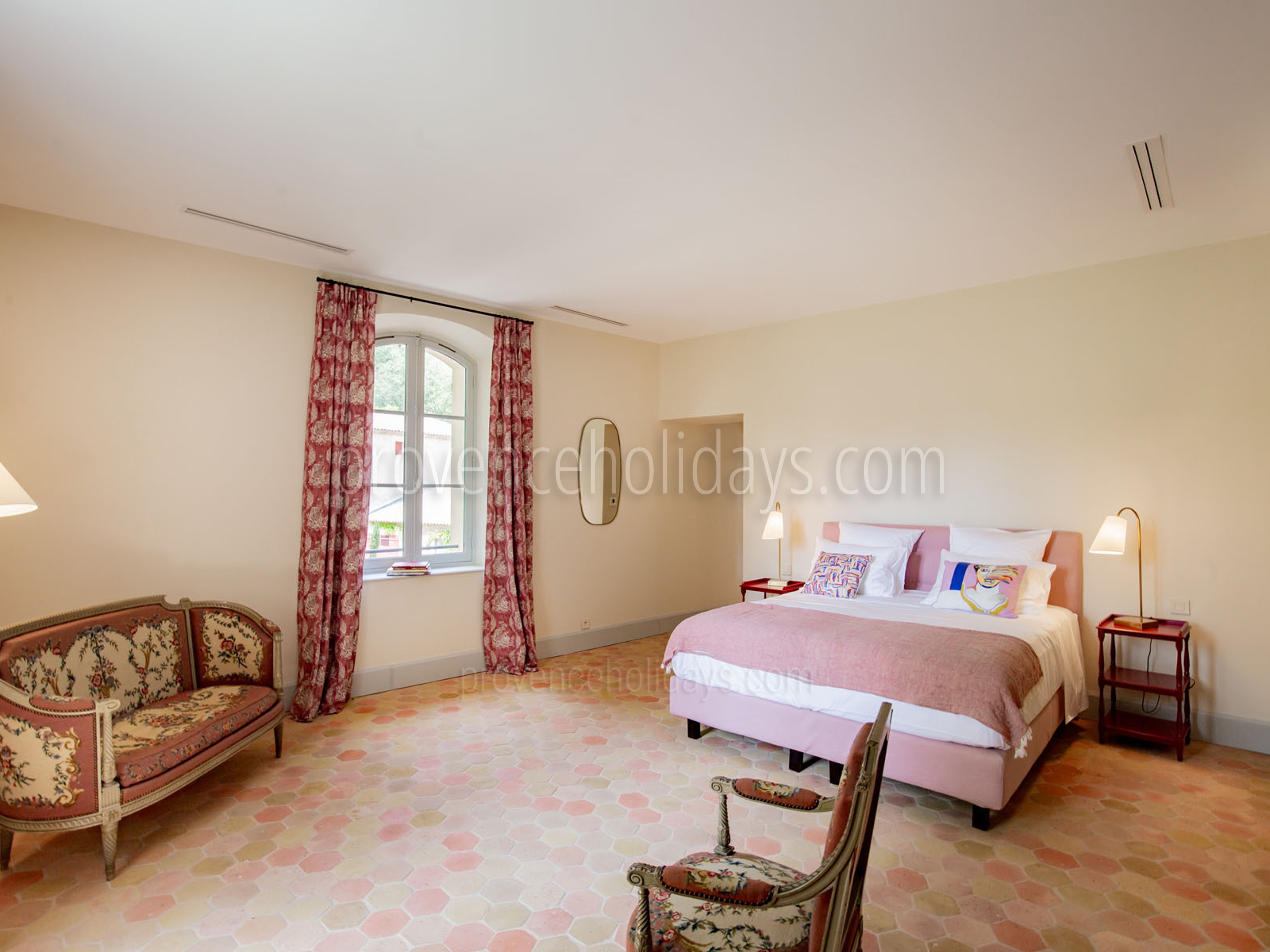 53 - Domaine d\'Isabelle: Villa: Bedroom
