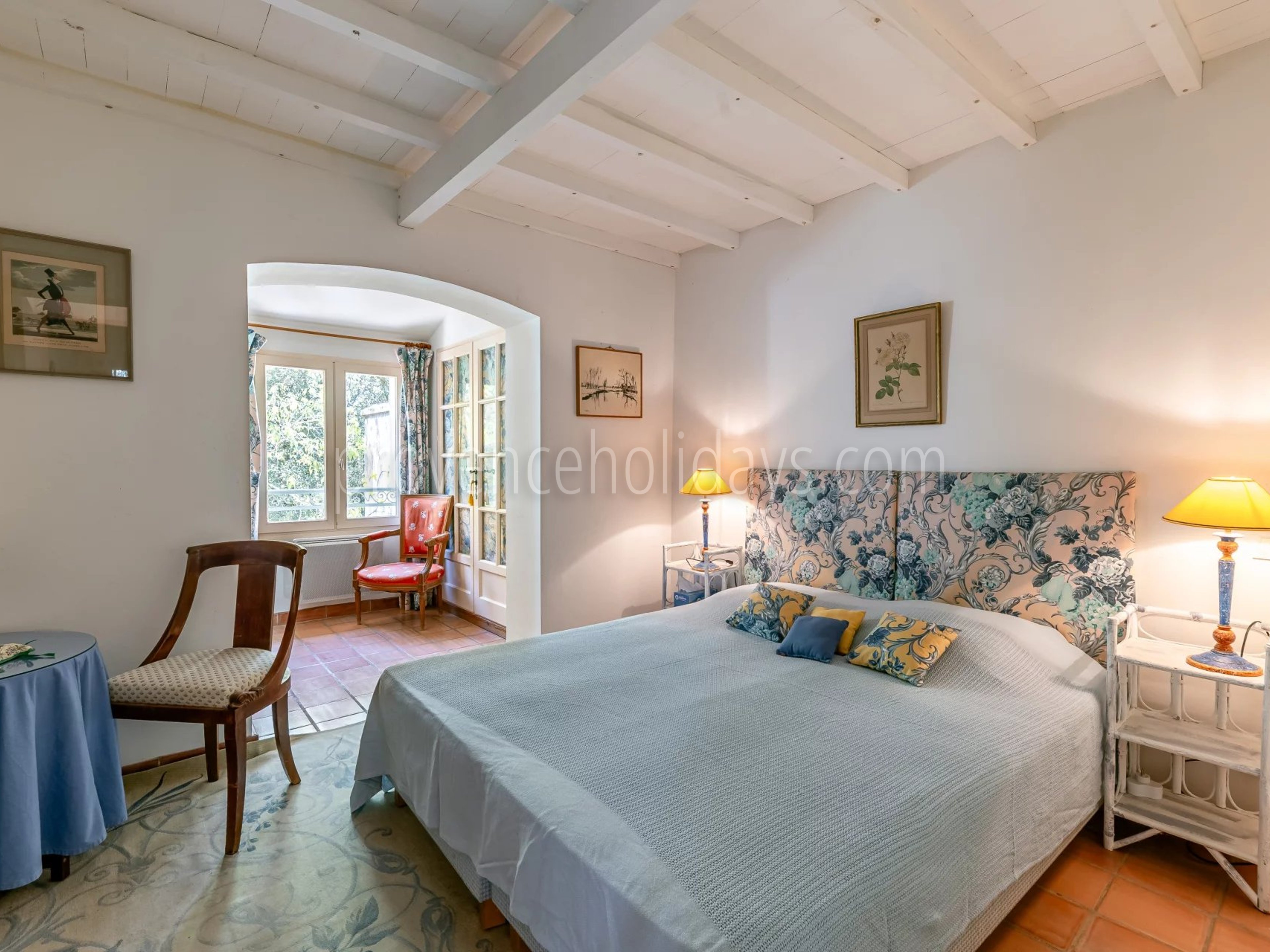 14 - Stone house in Gordes: Villa: Bedroom