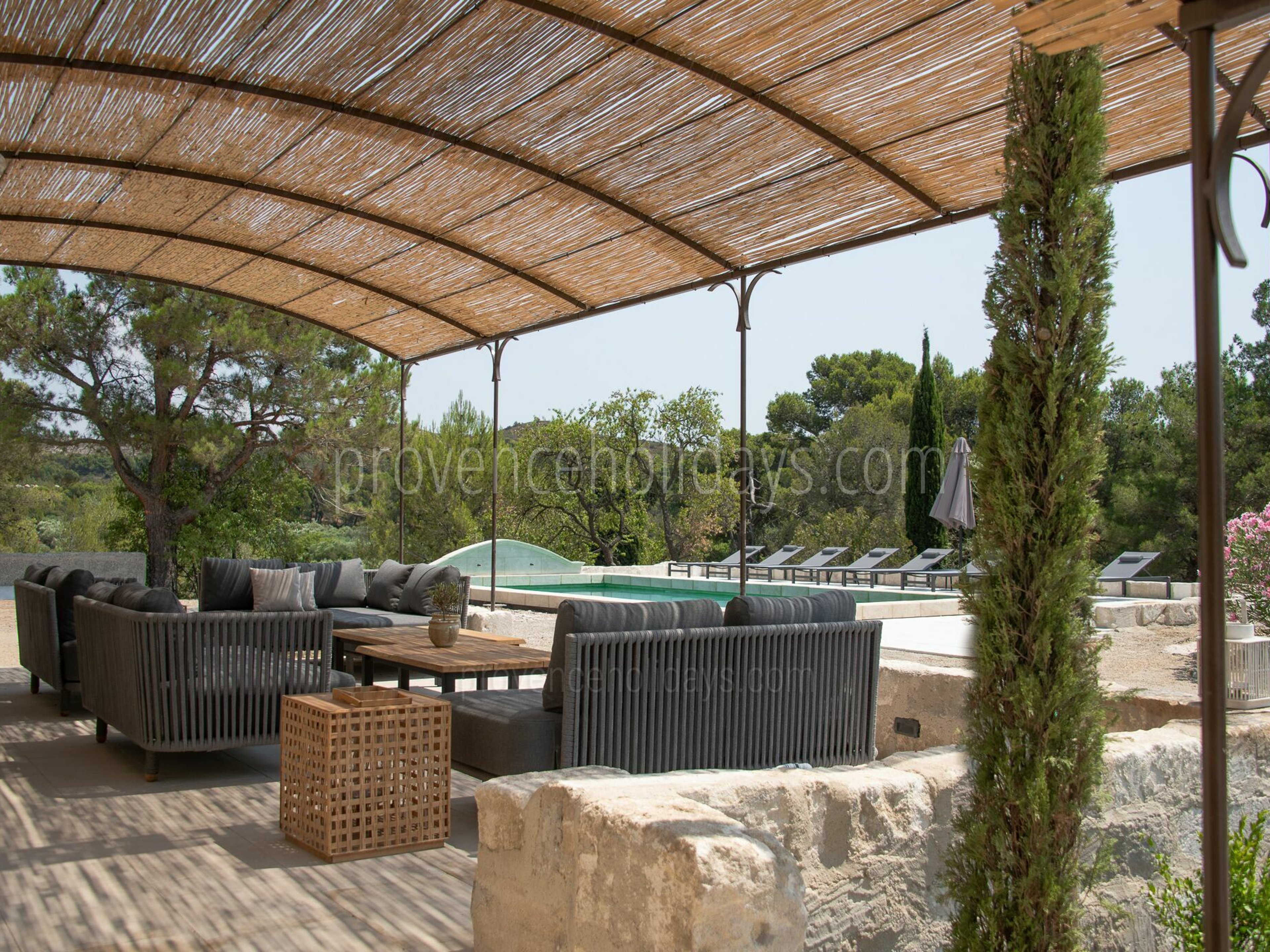 5 - Mas de Provence: Villa: Exterior