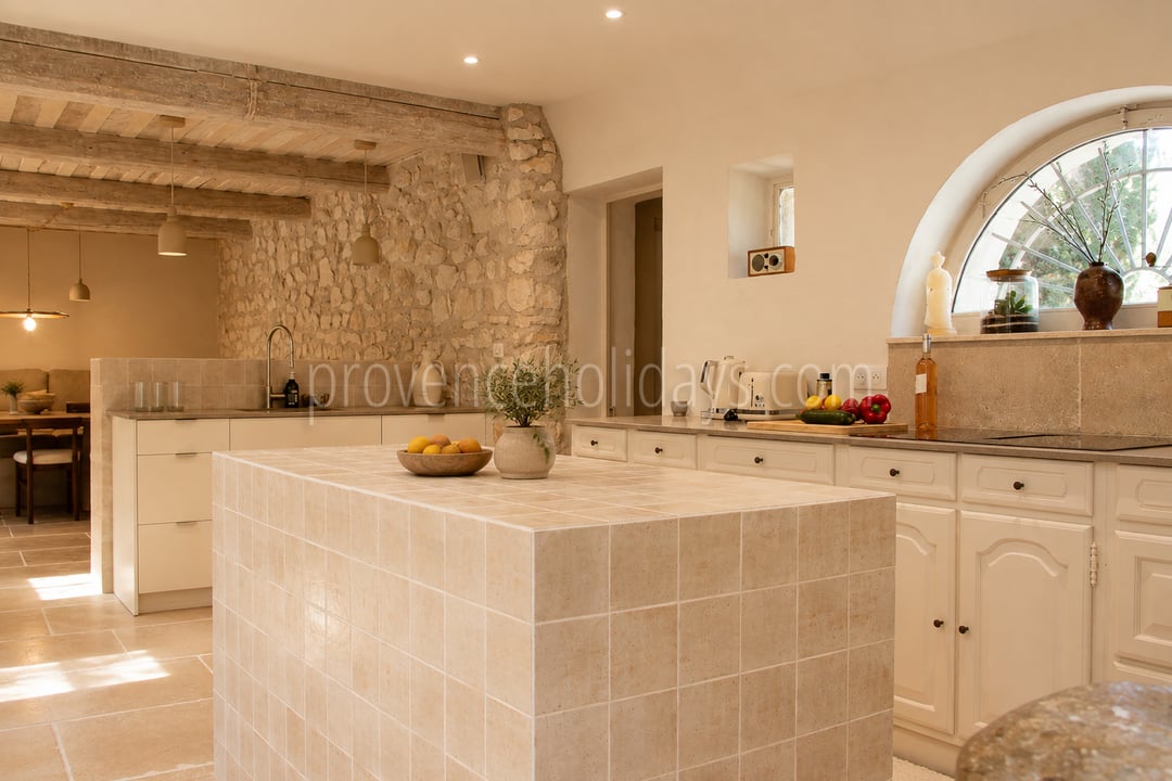 32 - Mas rénové à pied d\'Eygalières: Villa: Interior