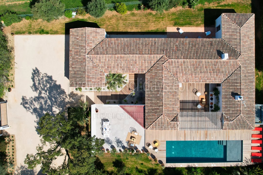 18 - Villa Solea: Villa: Exterior