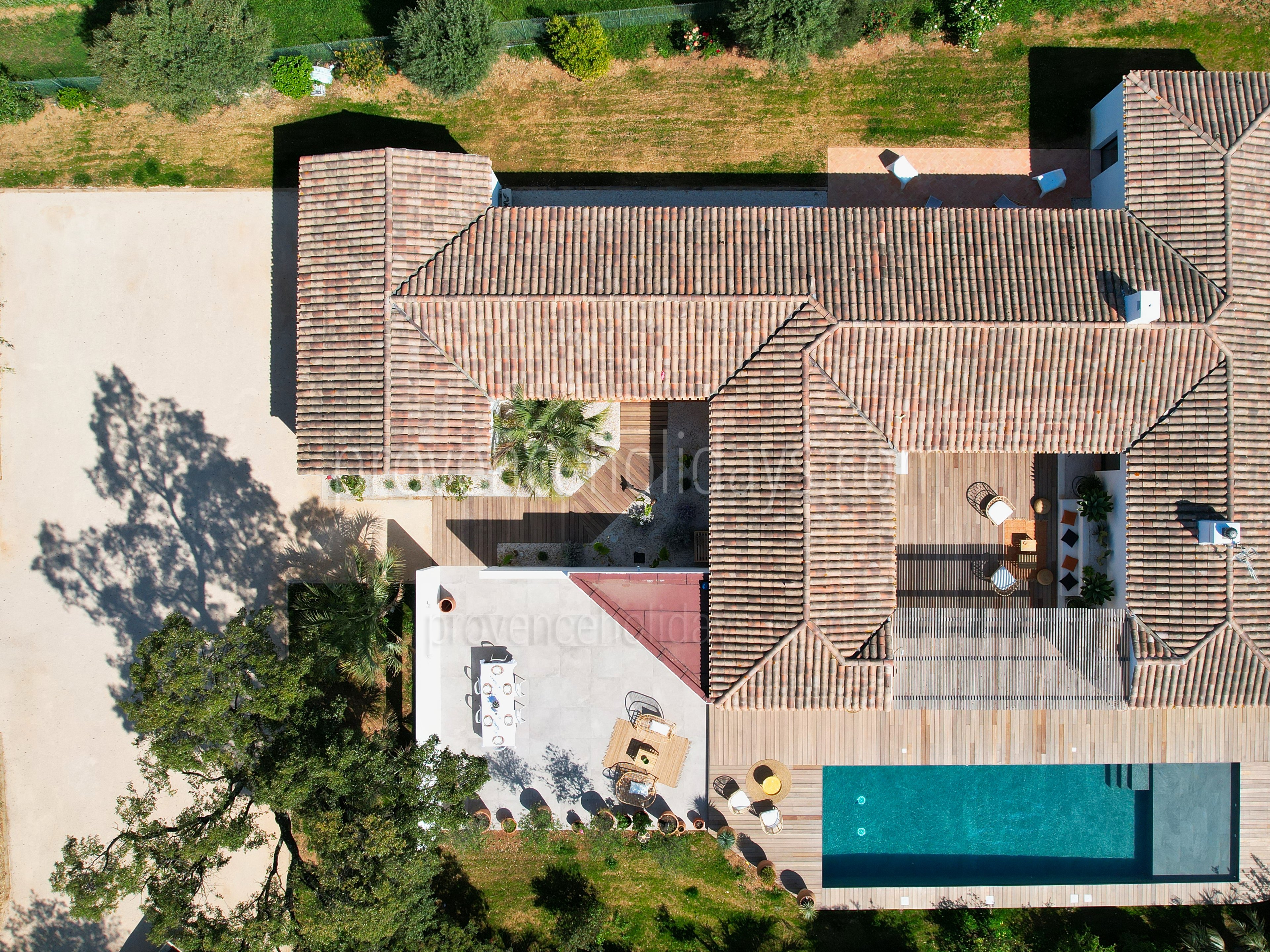 18 - Villa Solea: Villa: Exterior