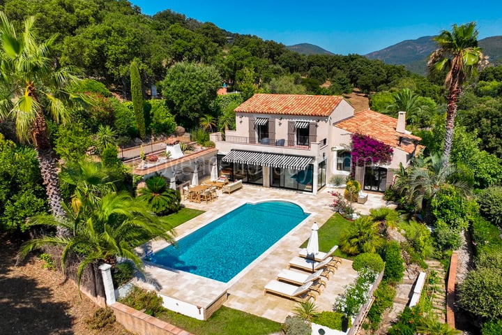 9 - Villa Atome: Villa: Exterior