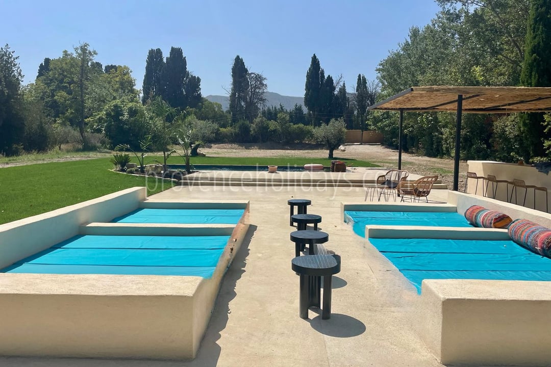 -5 - Domaine du Grand Platane: Villa: Exterior