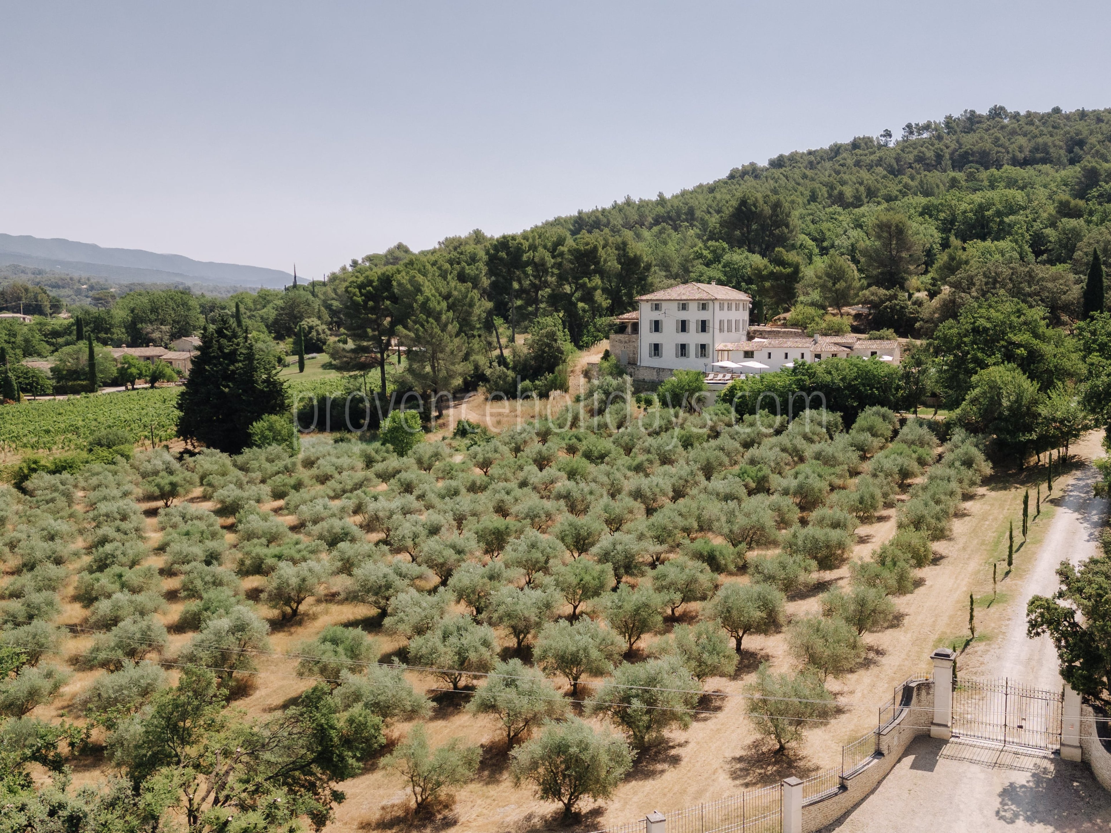 -1 - Le Domaine de L\'Or Vert: Villa: Exterior