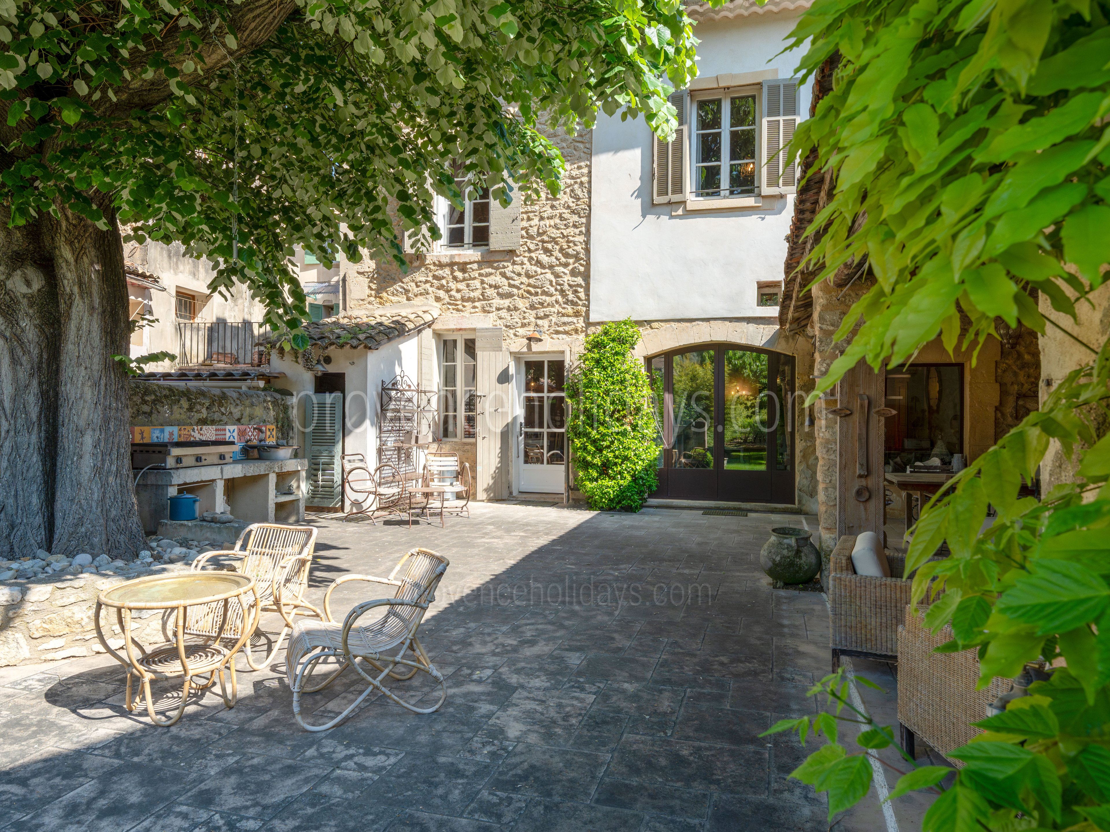 30 - Mas du Cours: Villa: Exterior