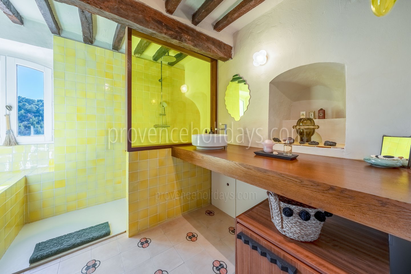 27 - Le Havre Provençal: Villa: Bathroom