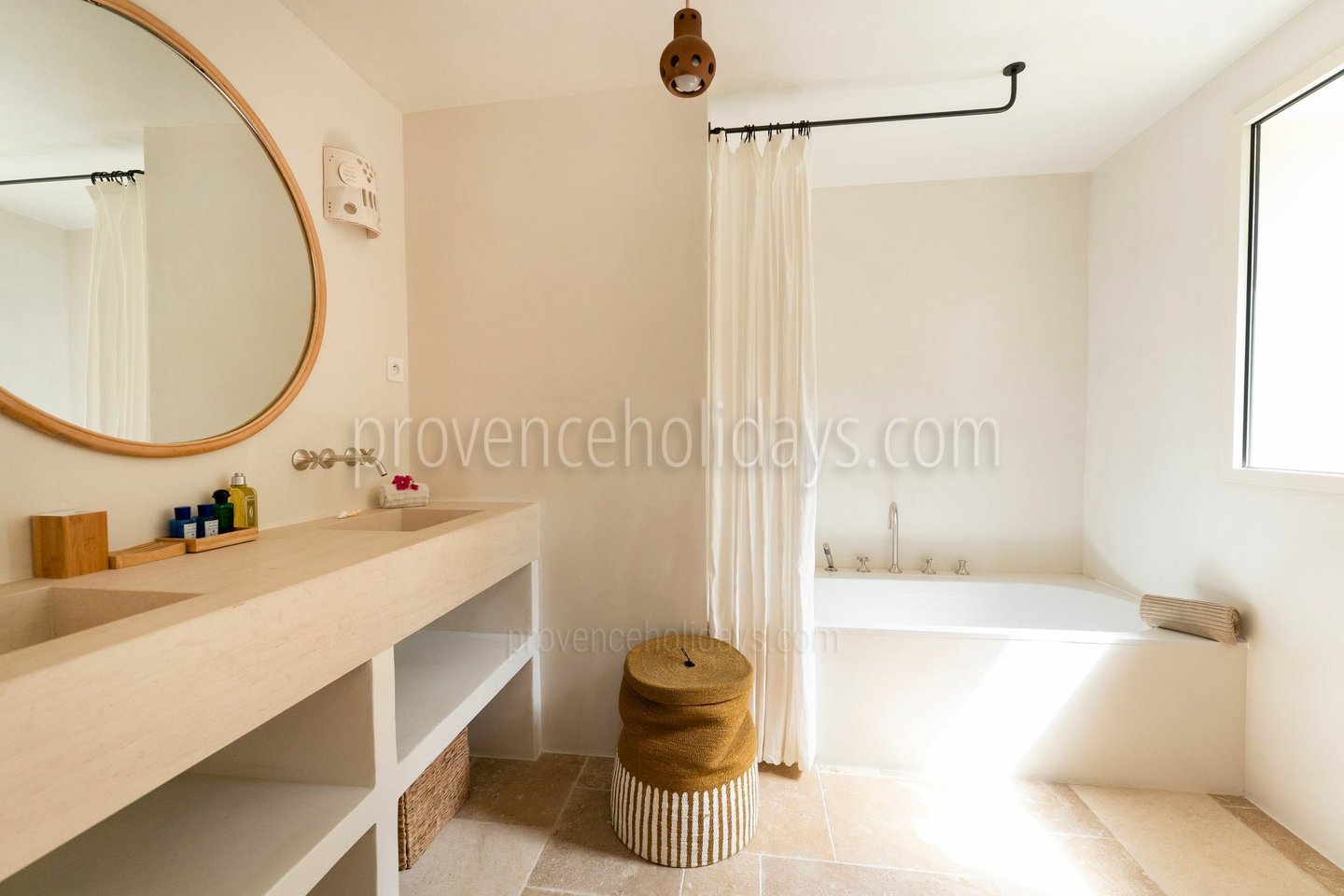 15 - Villa Luna: Villa: Bathroom