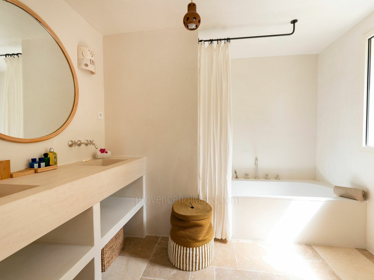 15 - Villa Luna: Villa: Bathroom