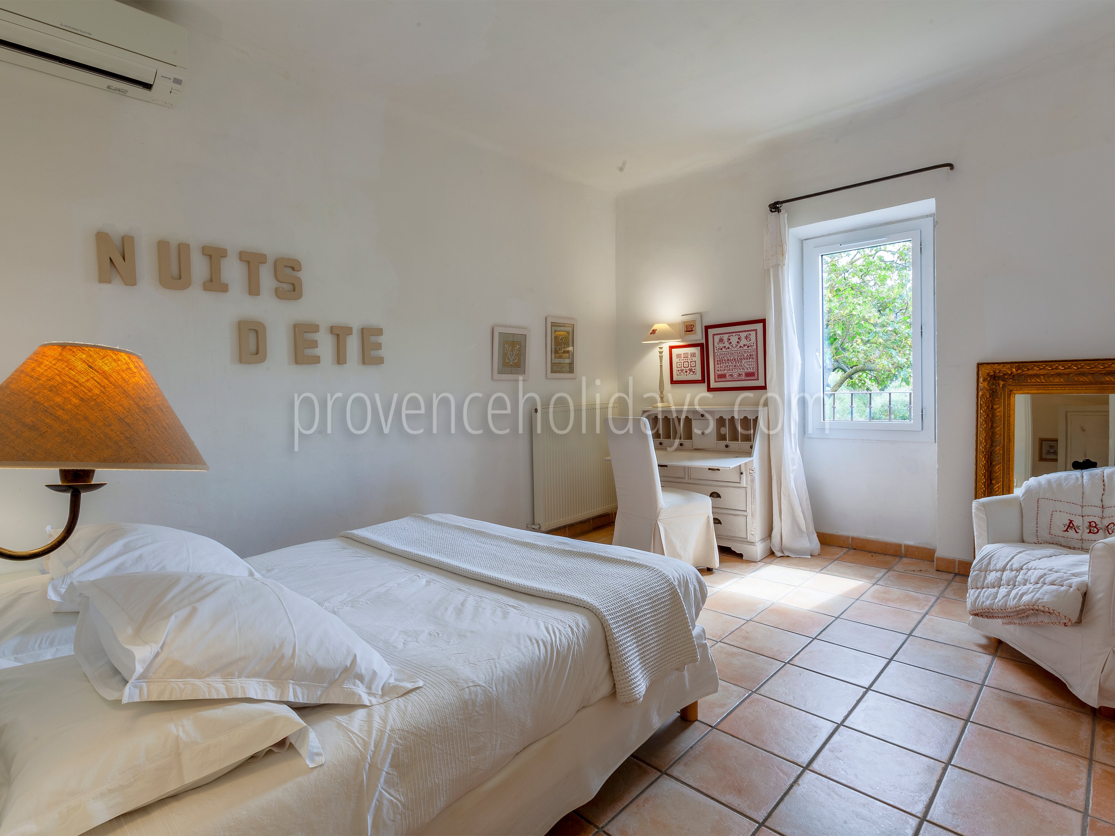 56 - Maison Robion: Villa: Bedroom
