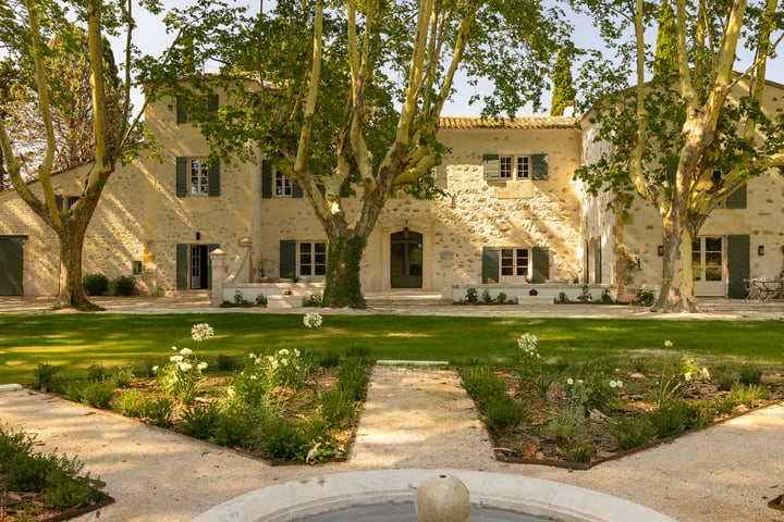 18th-Century Classical Mas in the Heart of the Alpilles