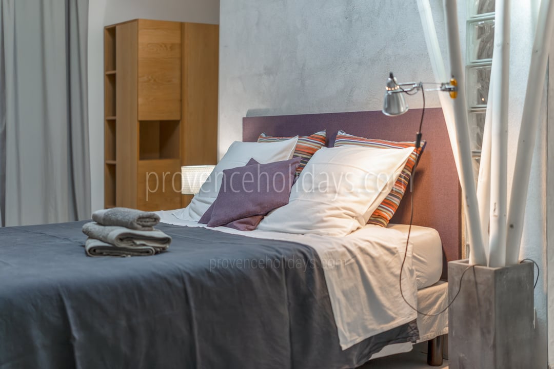 39 - Maison Sarrians: Villa: Bedroom