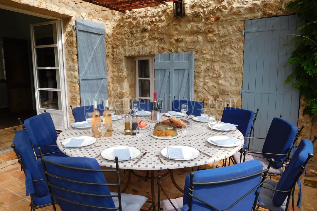 27 - Mas Lorgues: Villa: Exterior